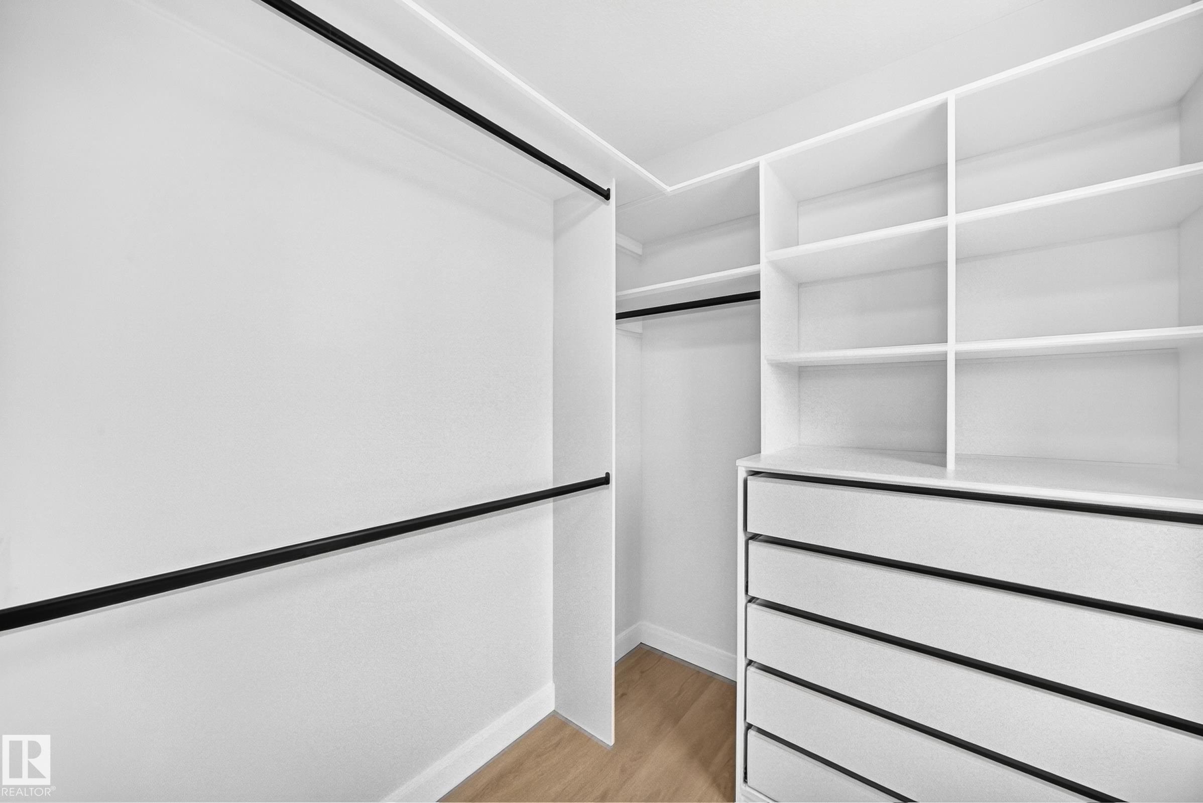 https://zimg.paragon.ice.com/ParagonImages/Property/PM/RAE/225386237/30/0/0/689c9530515b758d9d733b68d9076c90/1/cdf1233d1fd6a77a37ec516fa3bcc666/225386237-4505d7ee-276b-4988-b9e8-71699d3dd473.JPG