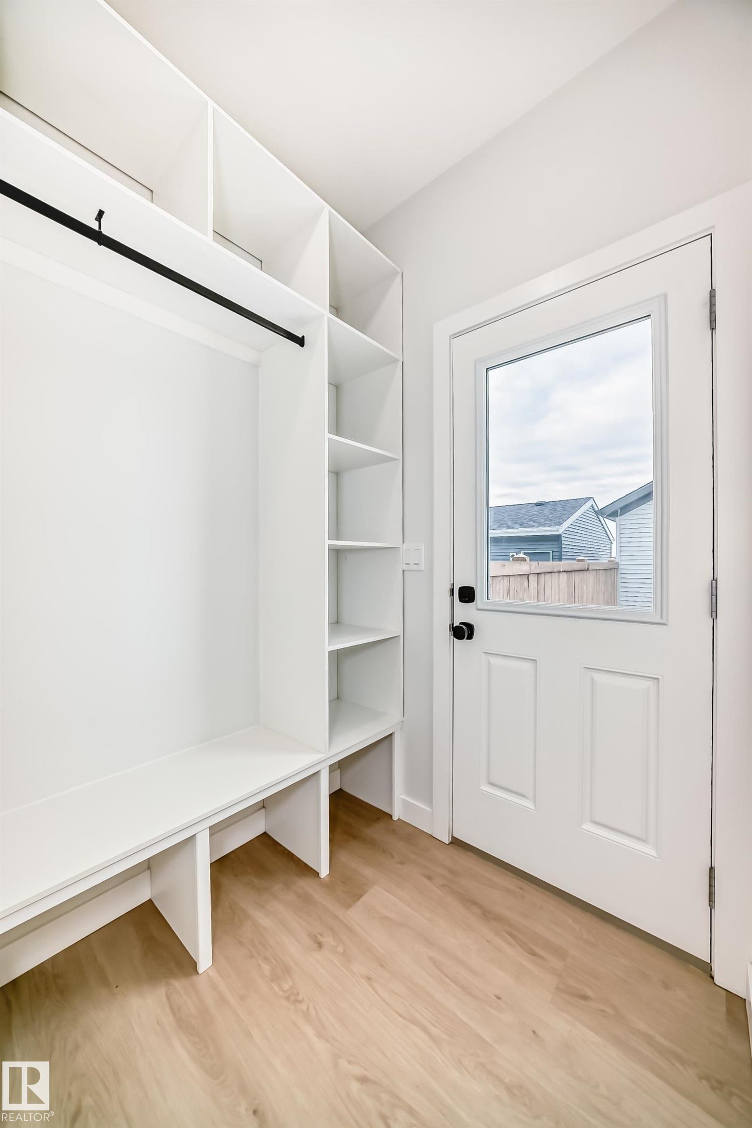 https://zimg.paragon.ice.com/ParagonImages/Property/PM/RAE/225386237/6/0/0/5025260d05c85c29481229601f995e13/1/cdf1233d1fd6a77a37ec516fa3bcc666/225386237-23402493-2c37-4cbb-be83-eb81f1698701.JPG