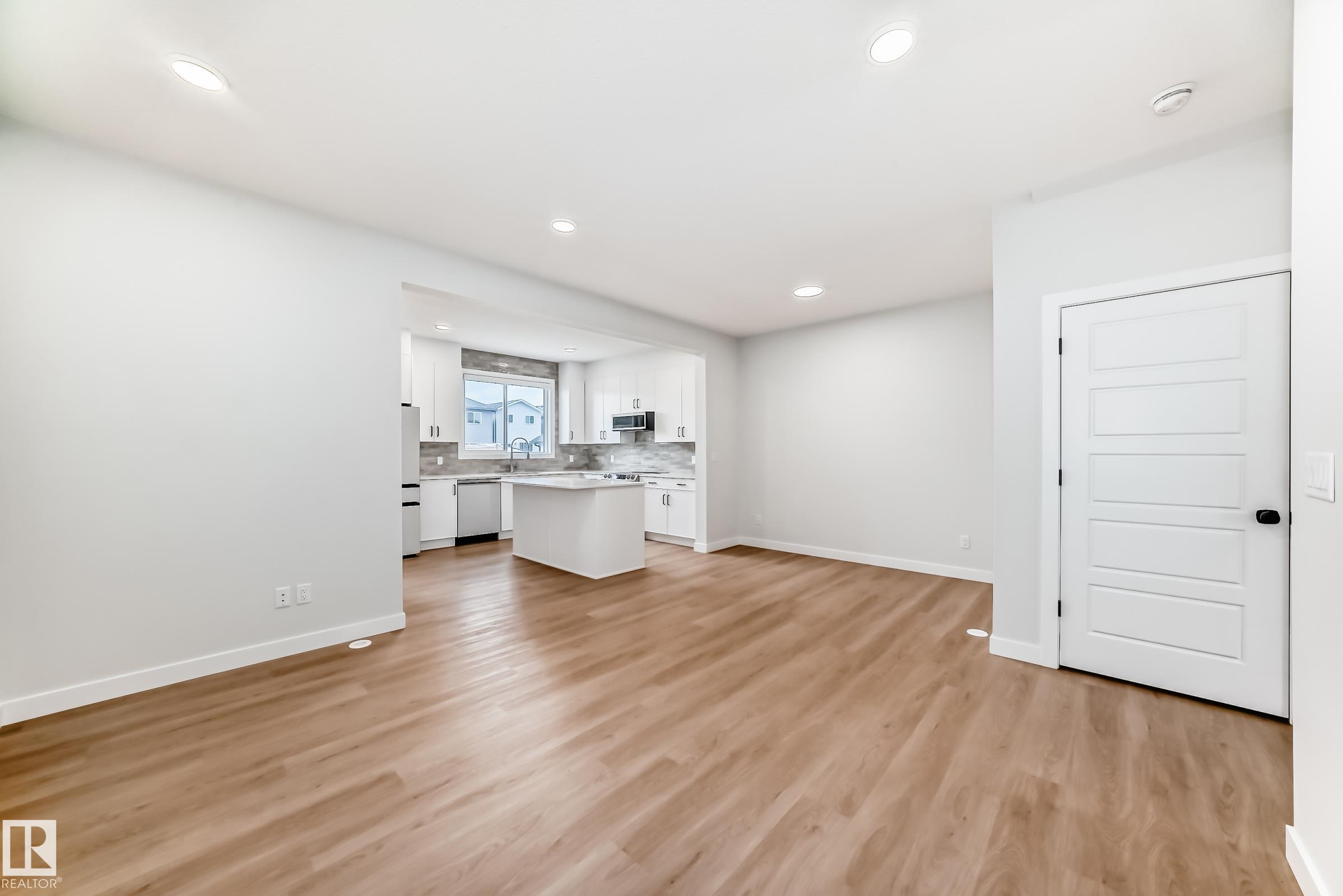 https://zimg.paragon.ice.com/ParagonImages/Property/PM/RAE/225386237/9/0/0/2a593584f20c855956a467361fd3a940/1/cdf1233d1fd6a77a37ec516fa3bcc666/225386237-899da2c5-ad14-4f03-9384-be3cc125126f.JPG