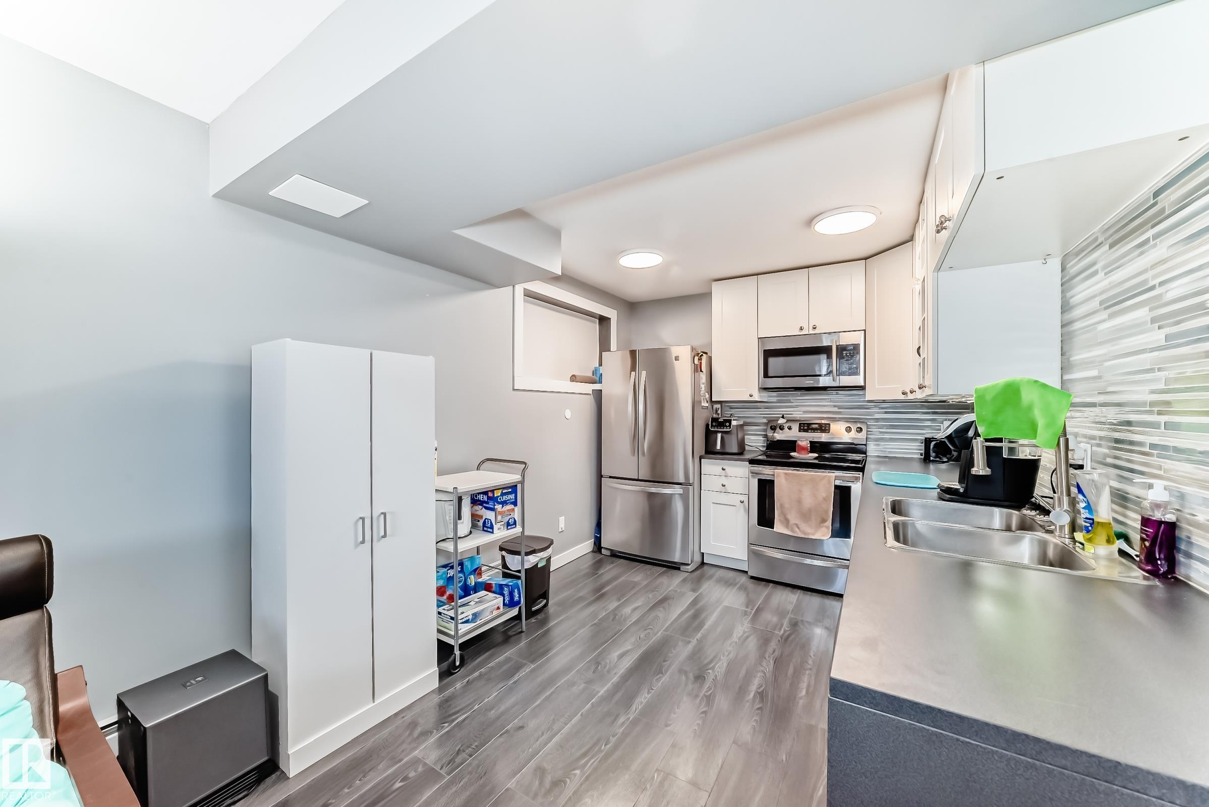 Photo 24 at 6111 18 Avenue NW, Meyokumin, Edmonton