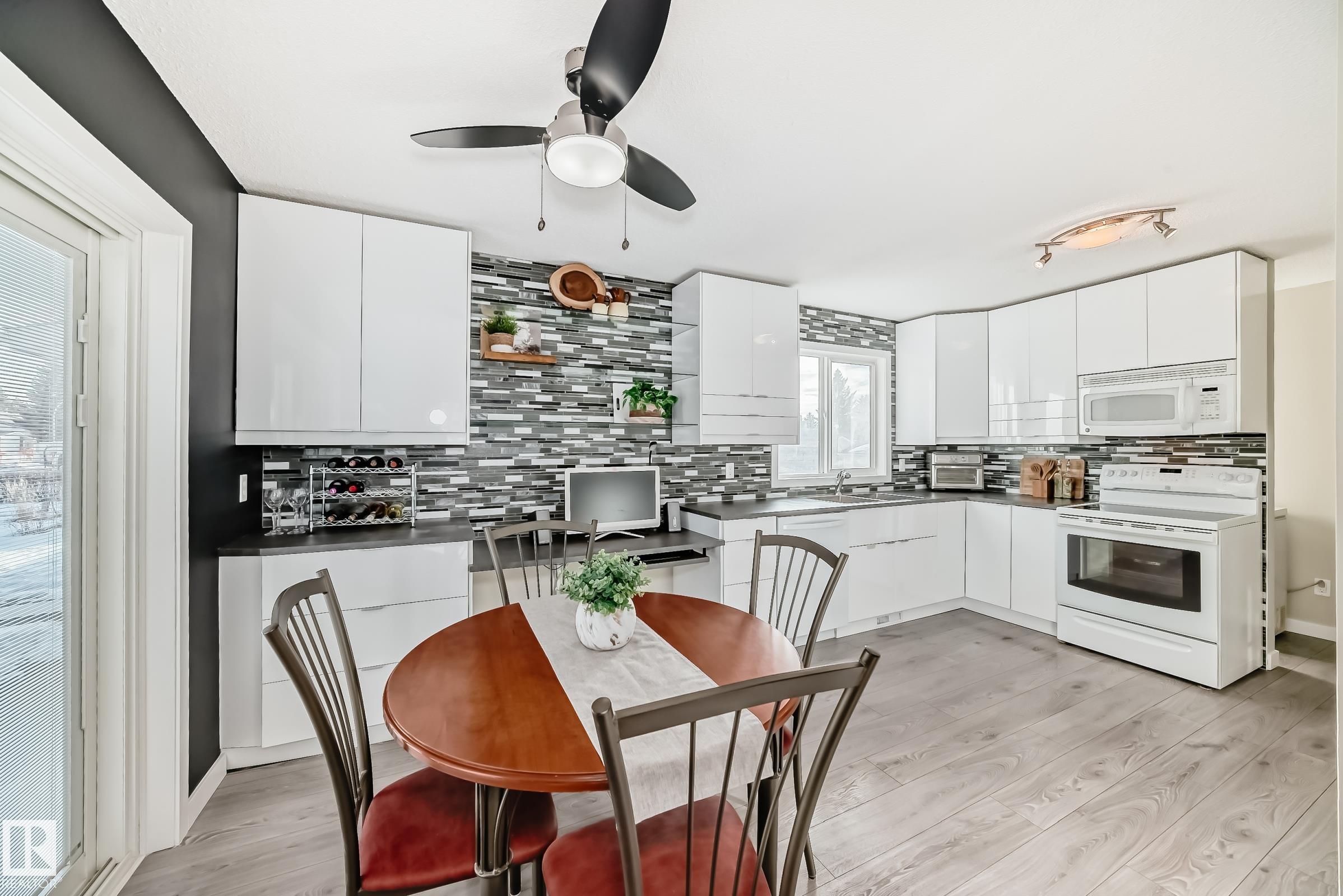 Photo 7 at 6111 18 Avenue NW, Meyokumin, Edmonton