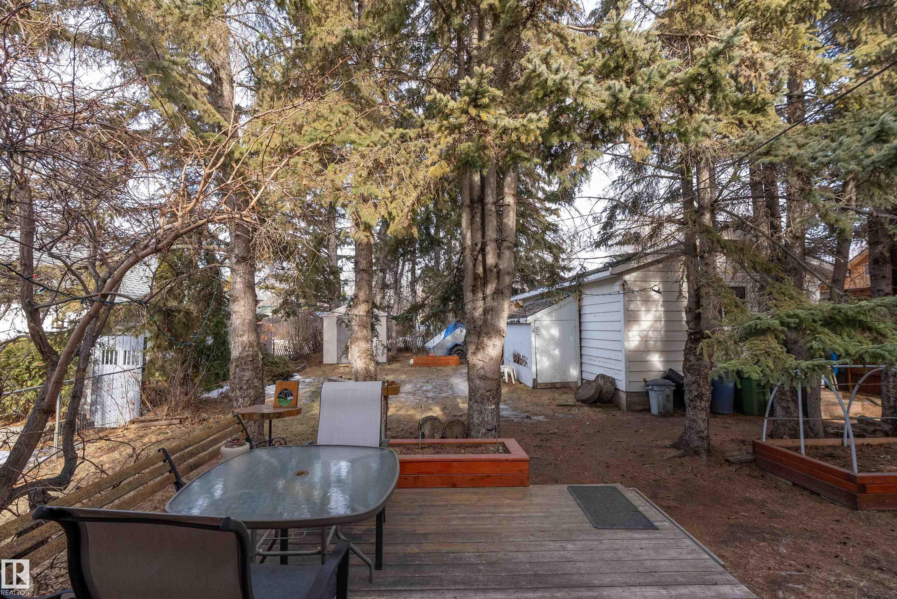 Photo 38 at 4426 53 Avenue, North Telford, Leduc