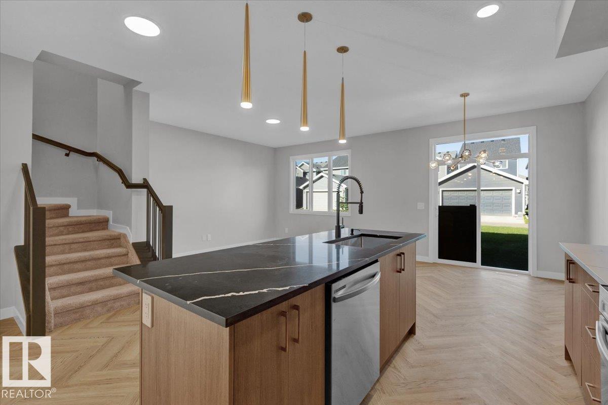 8290 Kiriak Loop SW, Keswick, Edmonton