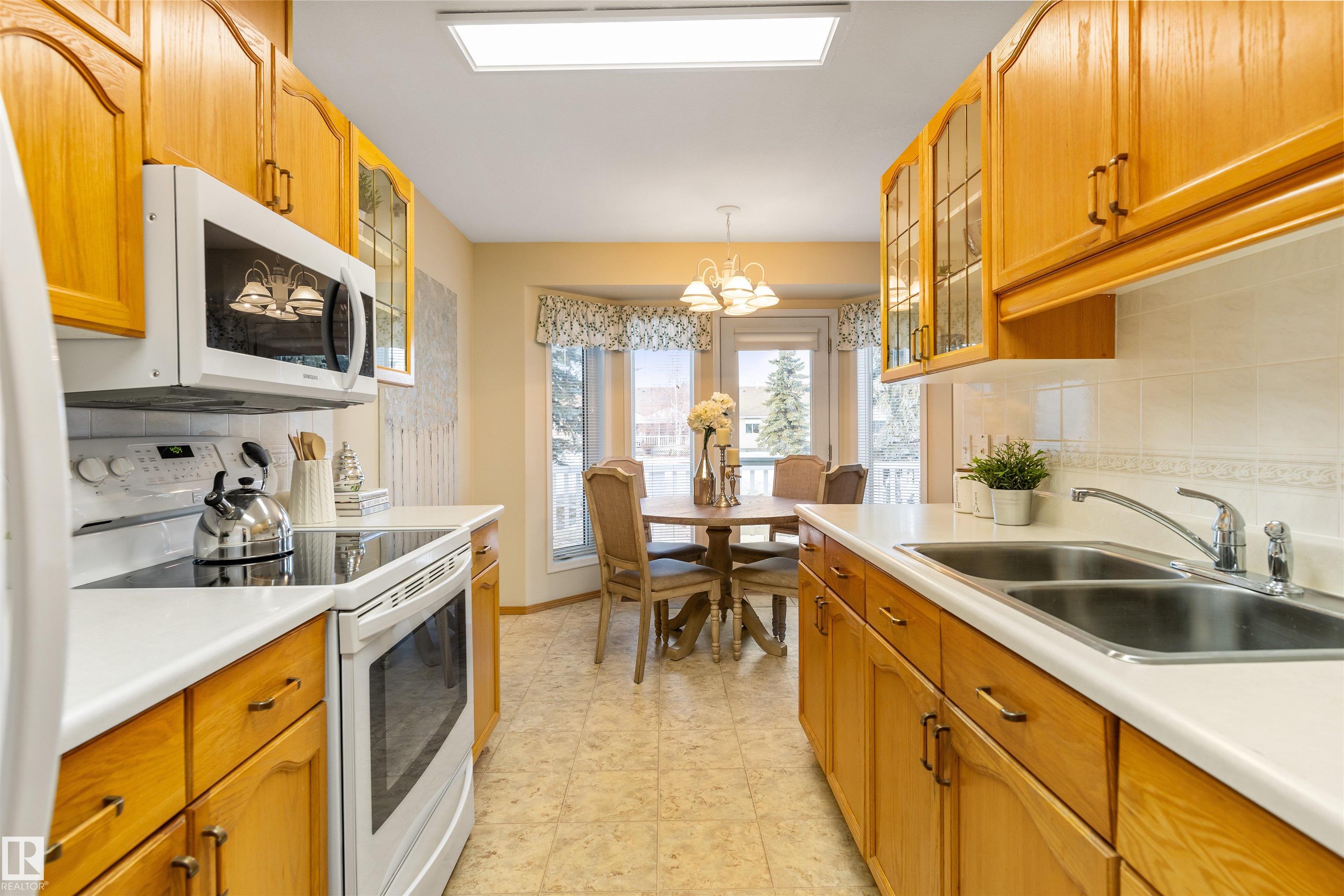 35 - 13320 124 Street NW, Kensington, Edmonton