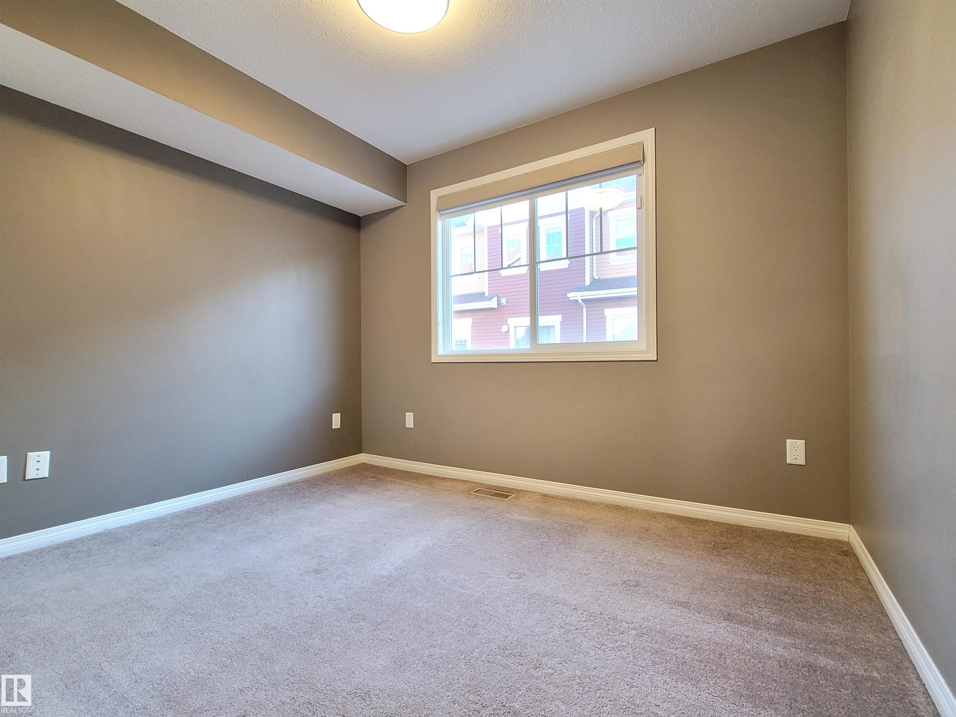 https://zimg.paragon.ice.com/ParagonImages/Property/PM/RAE/225386272/26/0/0/9722c170f51b36fe66c71e20dfafb272/1/0904ec114ef3450b04648501c438a141/225386272-3ee845b7-9604-4fcf-9469-11f837fd0938.JPG