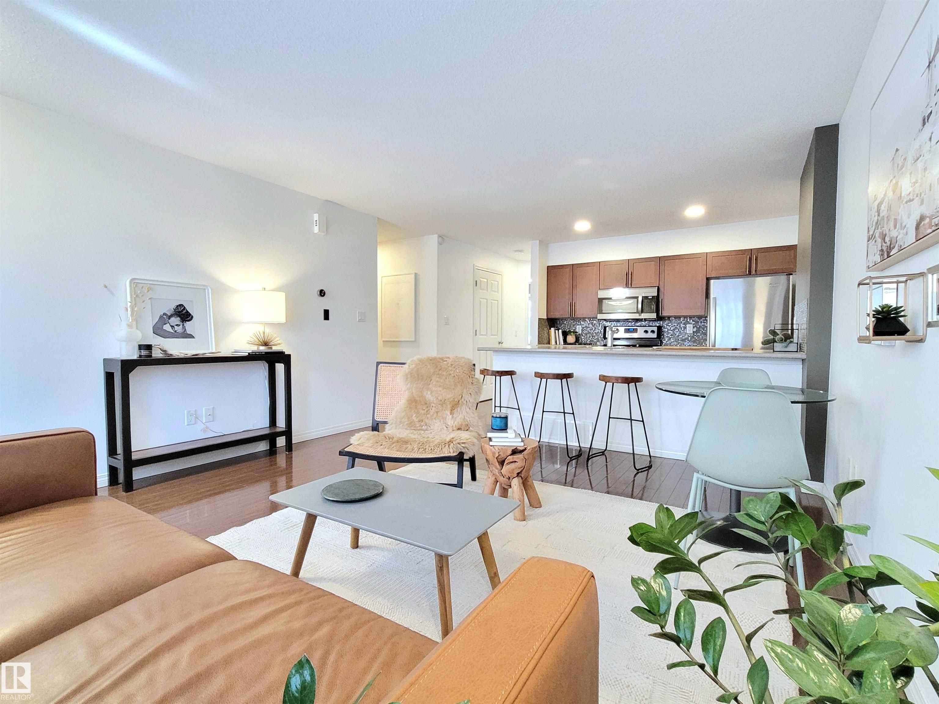https://zimg.paragon.ice.com/ParagonImages/Property/PM/RAE/225386272/9/0/0/5aa554bddee84881f3aa622776c939bd/1/0904ec114ef3450b04648501c438a141/225386272-73b03f09-a89c-4bb1-acd2-467ba8818155.JPG