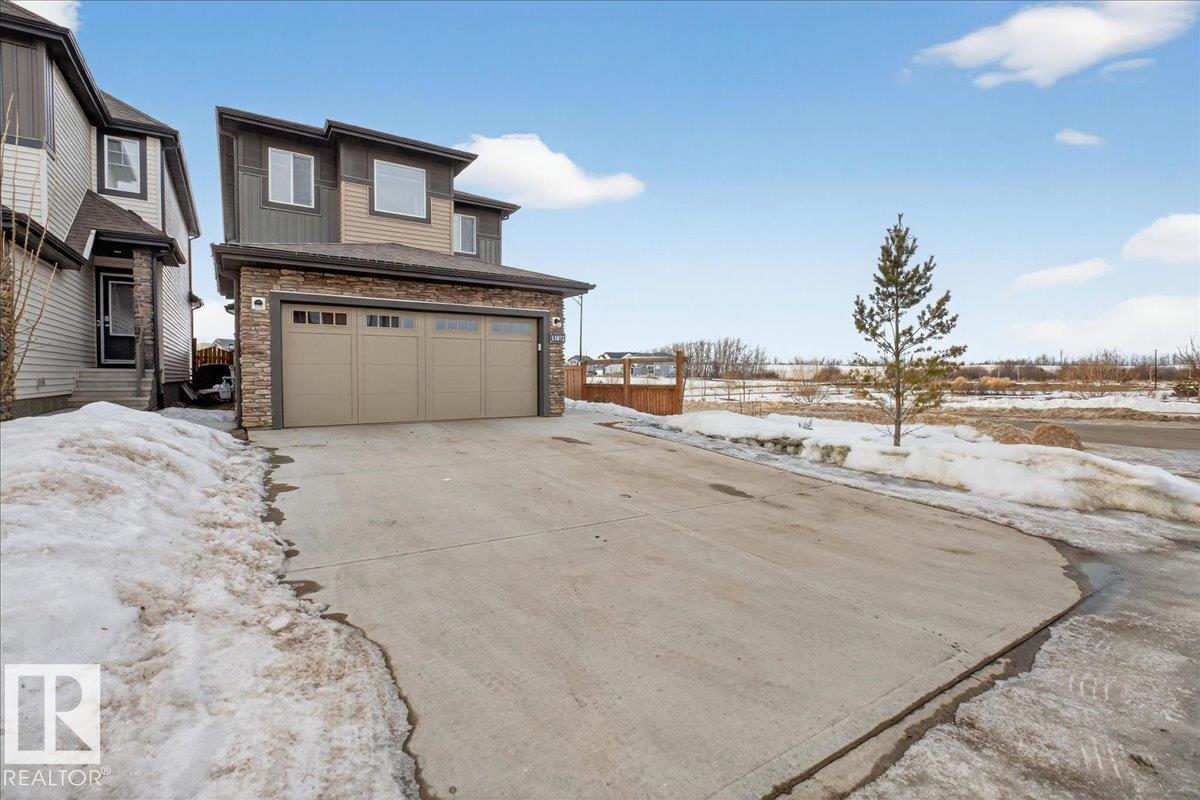 13072 211 Street NW, Trumpeter Area, Edmonton