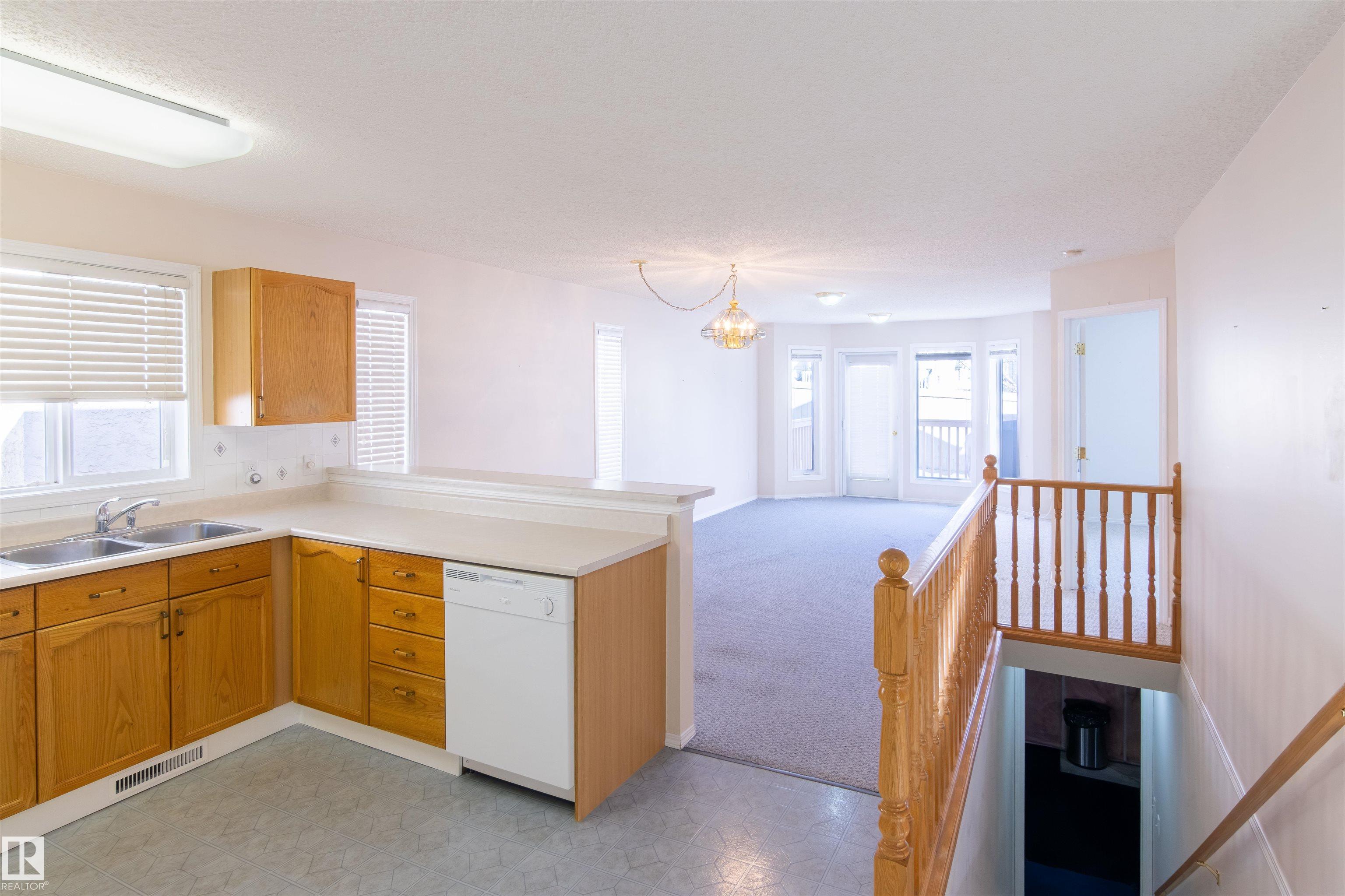 Photo 5 at 41 - 14428 Miller Boulevard NW, Miller, Edmonton