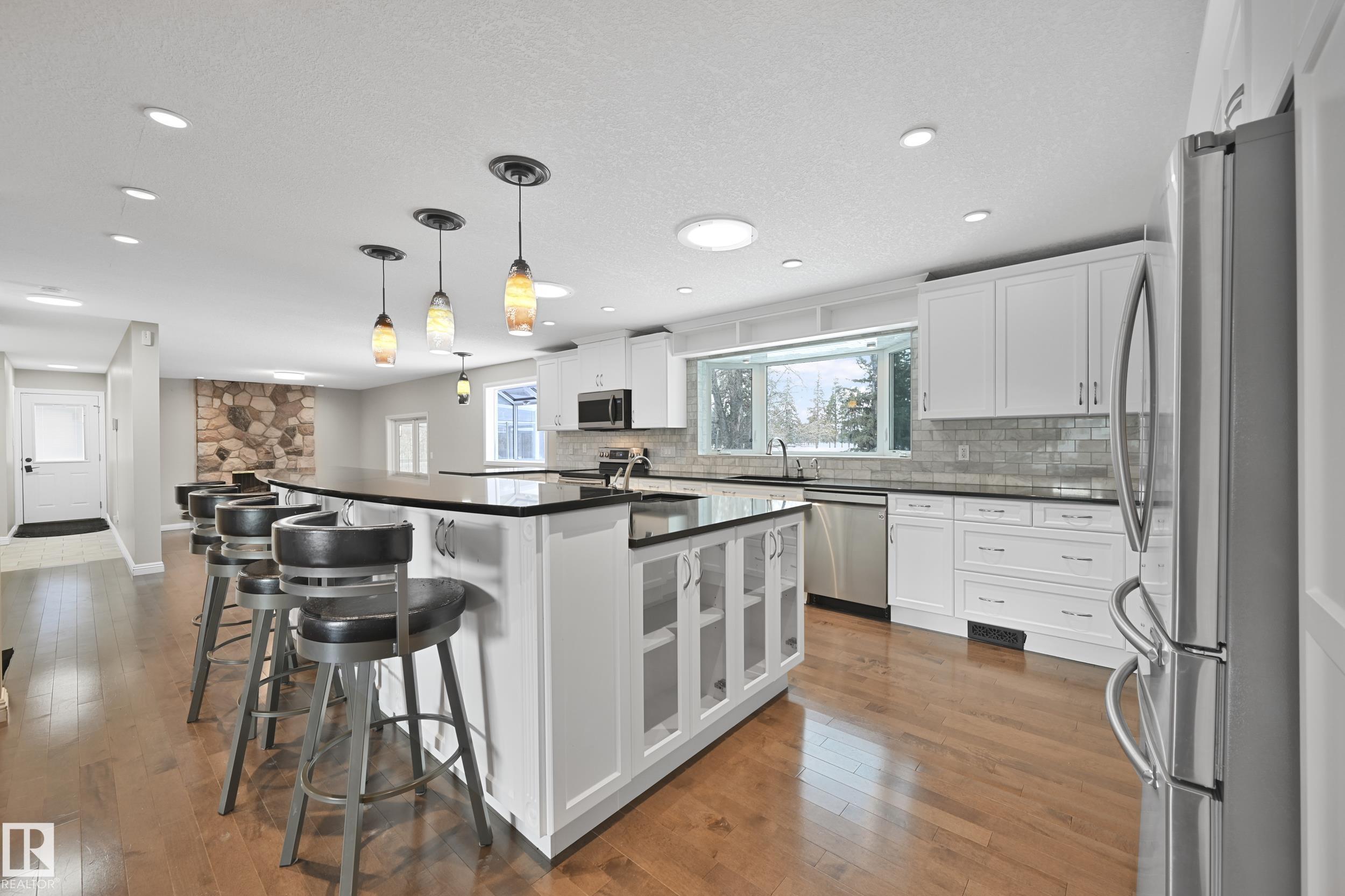 Photo 5 at 2 Westbrook Drive NW, Westbrook Estate, Edmonton