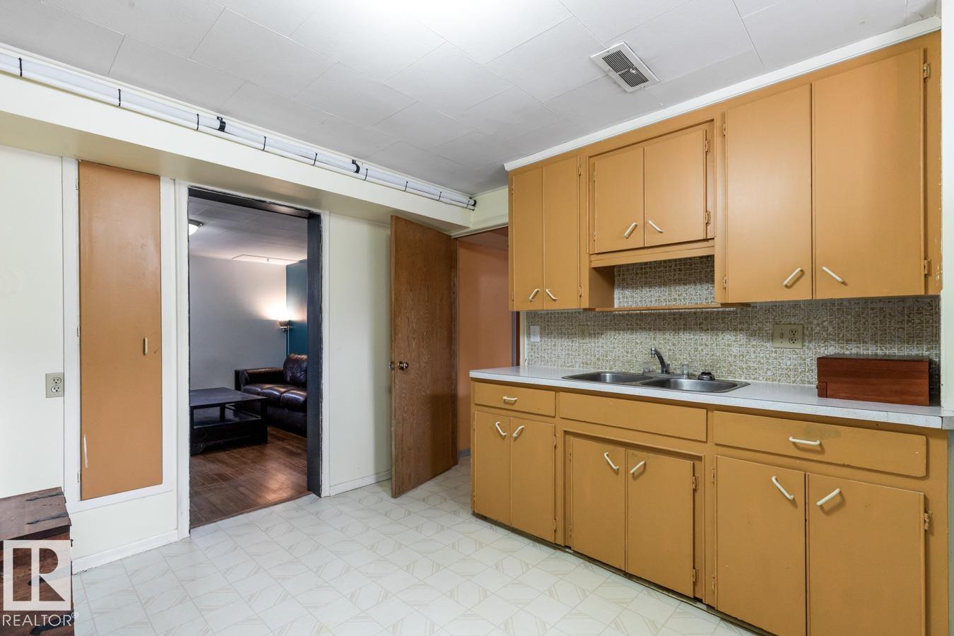 Photo 22 at 7708 78 Avenue NW, King Edward Park, Edmonton