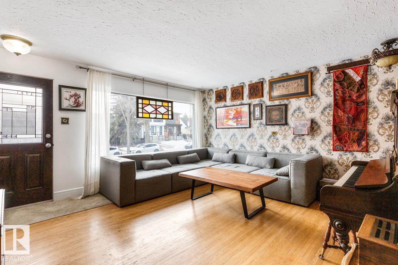 Photo 5 at 7708 78 Avenue NW, King Edward Park, Edmonton