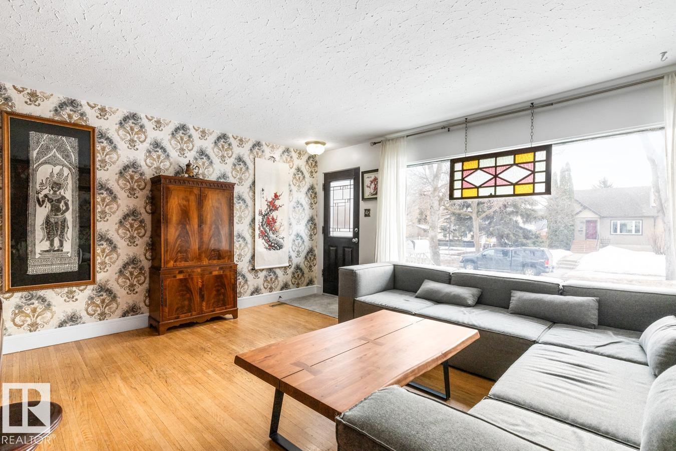 Photo 6 at 7708 78 Avenue NW, King Edward Park, Edmonton