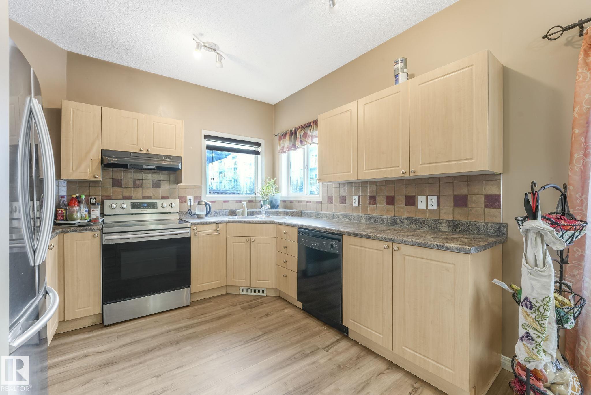 Photo 6 at 3993 Mcmullen Green green SW, Macewan, Edmonton