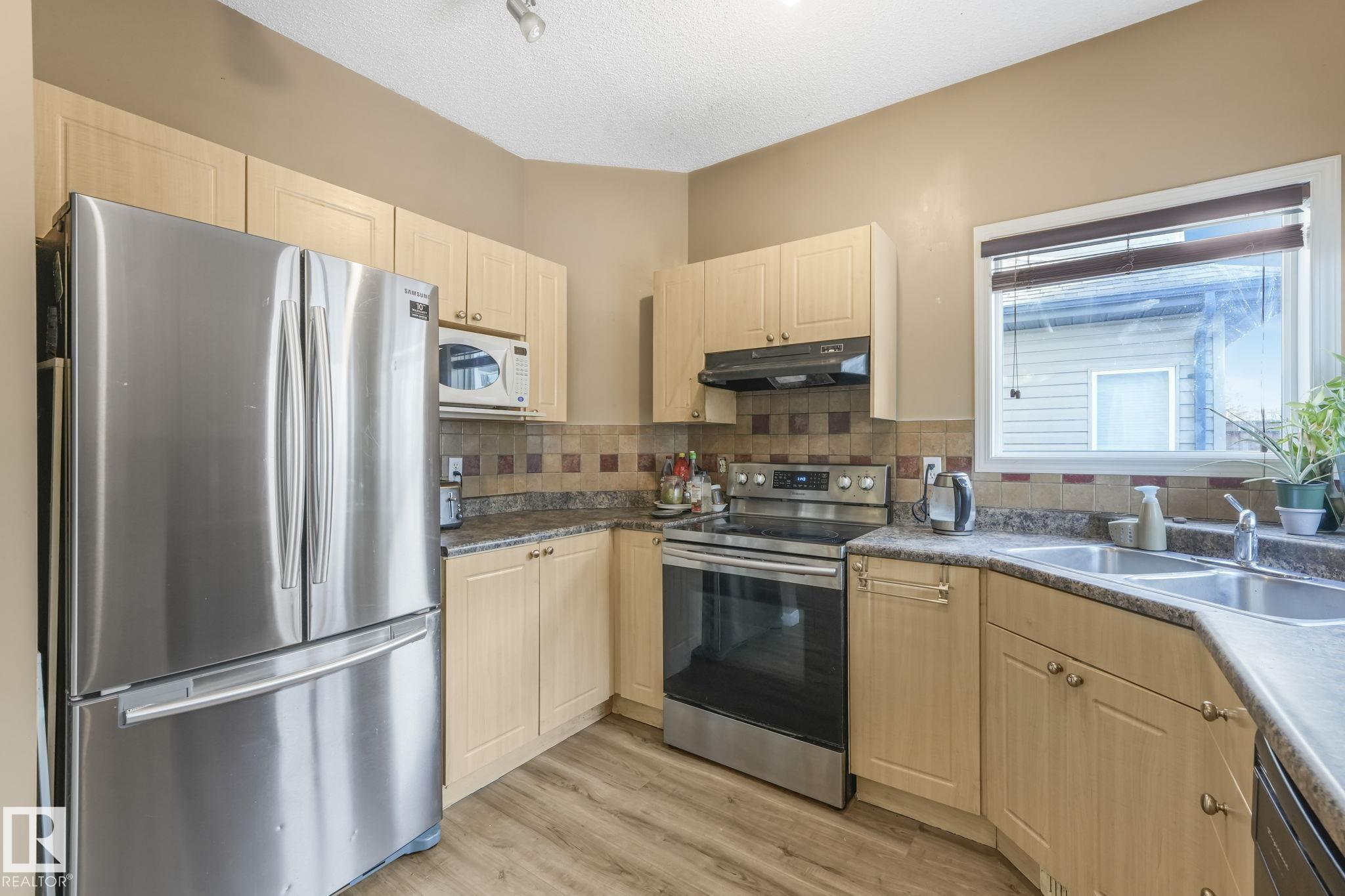 Photo 7 at 3993 Mcmullen Green green SW, Macewan, Edmonton