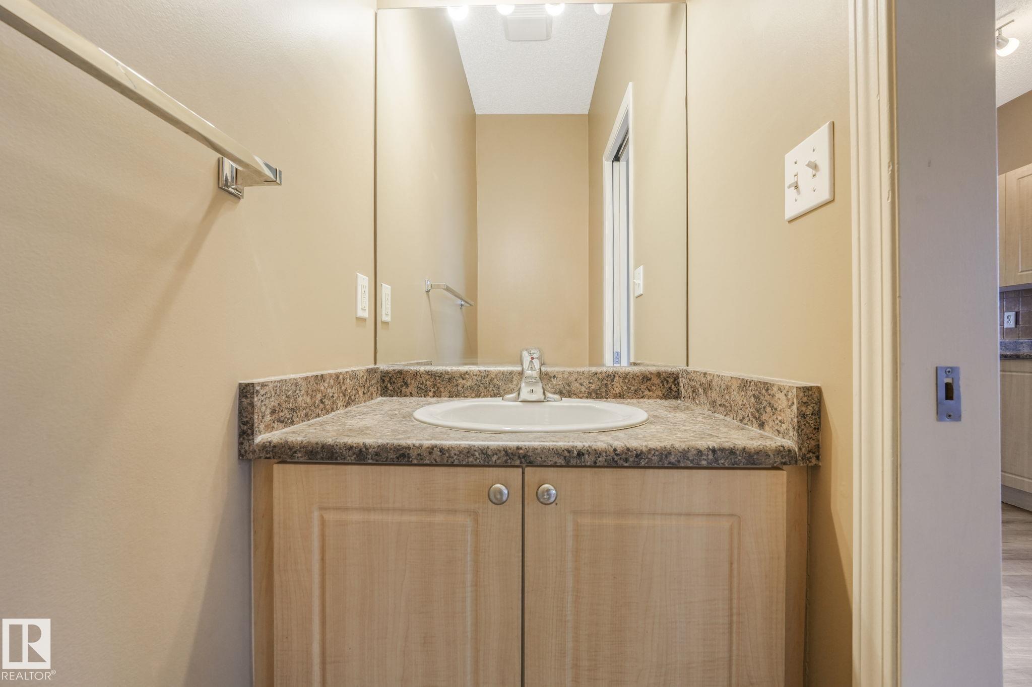 Photo 9 at 3993 Mcmullen Green green SW, Macewan, Edmonton