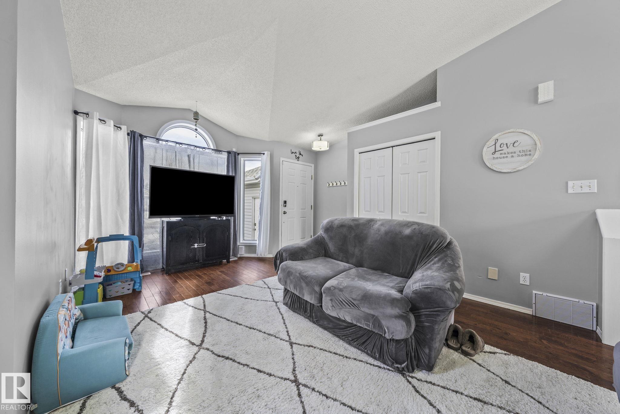 Photo 9 at 13859 131a Avenue NW, Athlone, Edmonton