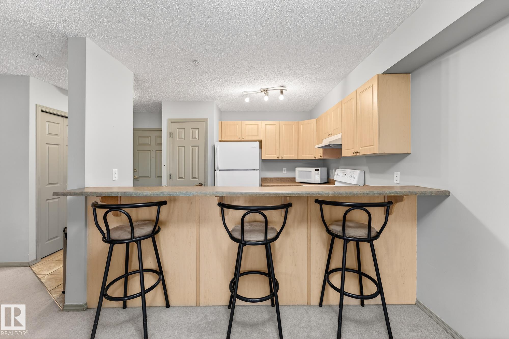 Photo 10 at 108 - 10403 98 Avenue NW, Downtown, Edmonton