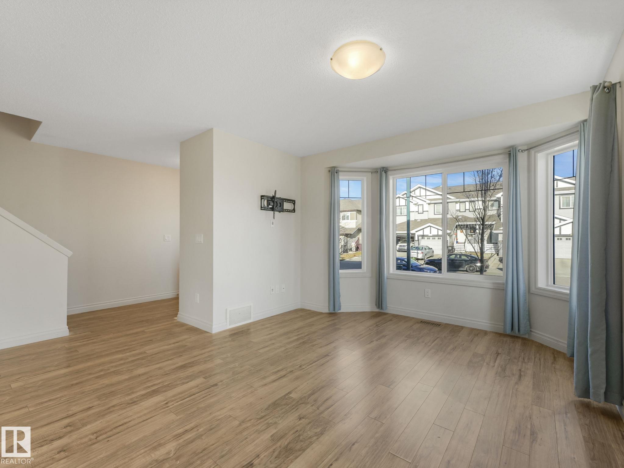 Photo 12 at 3003 16 Avenue NW, Laurel, Edmonton