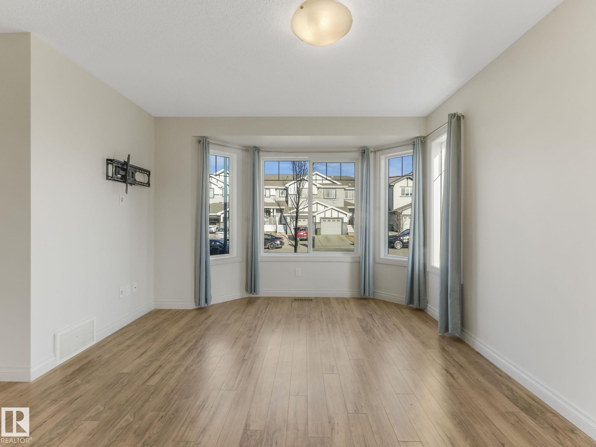 Photo 15 at 3003 16 Avenue NW, Laurel, Edmonton