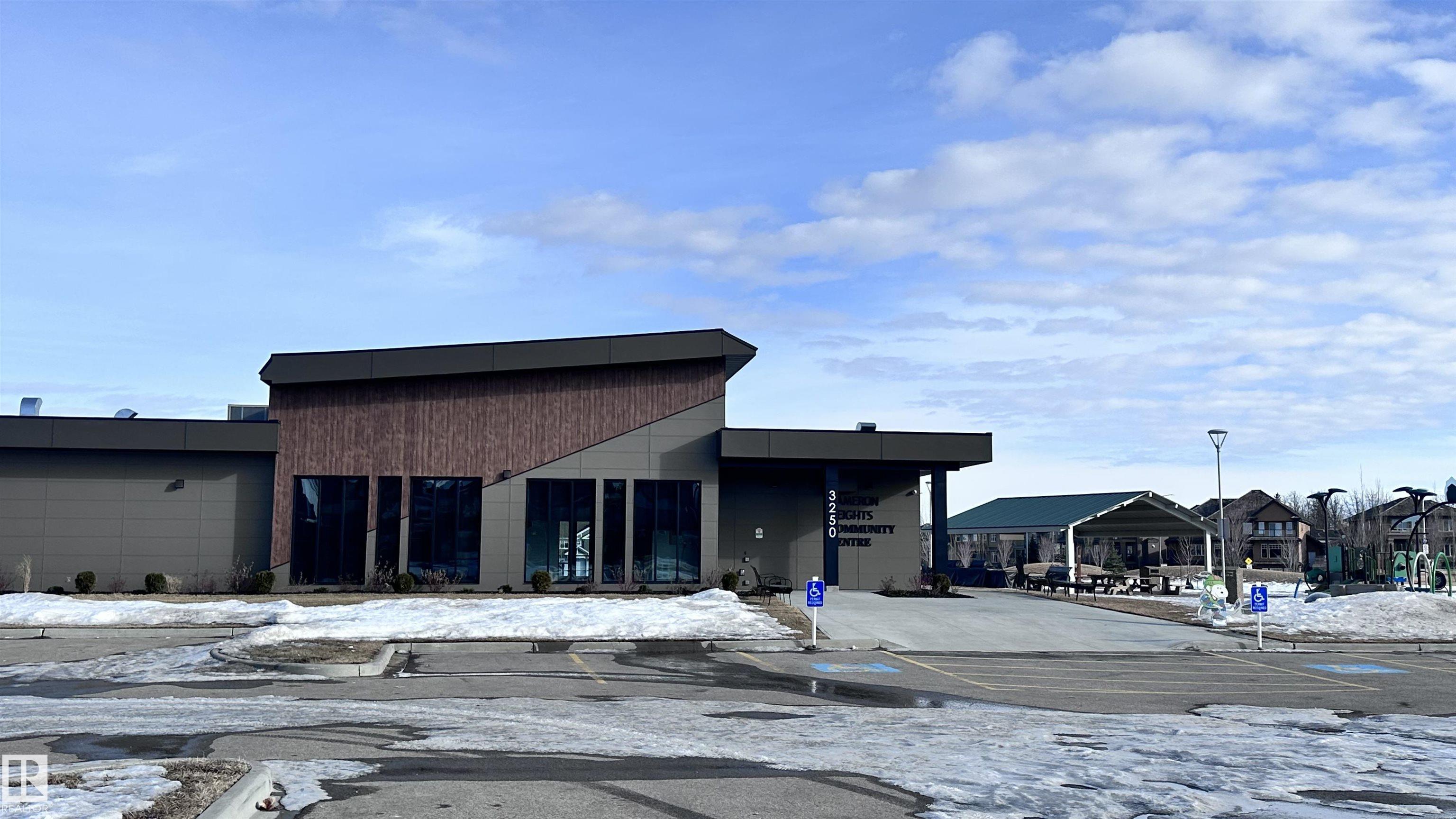 Photo 5 at 2508 Cameron Ravine Landing NW, Cameron Heights, Edmonton