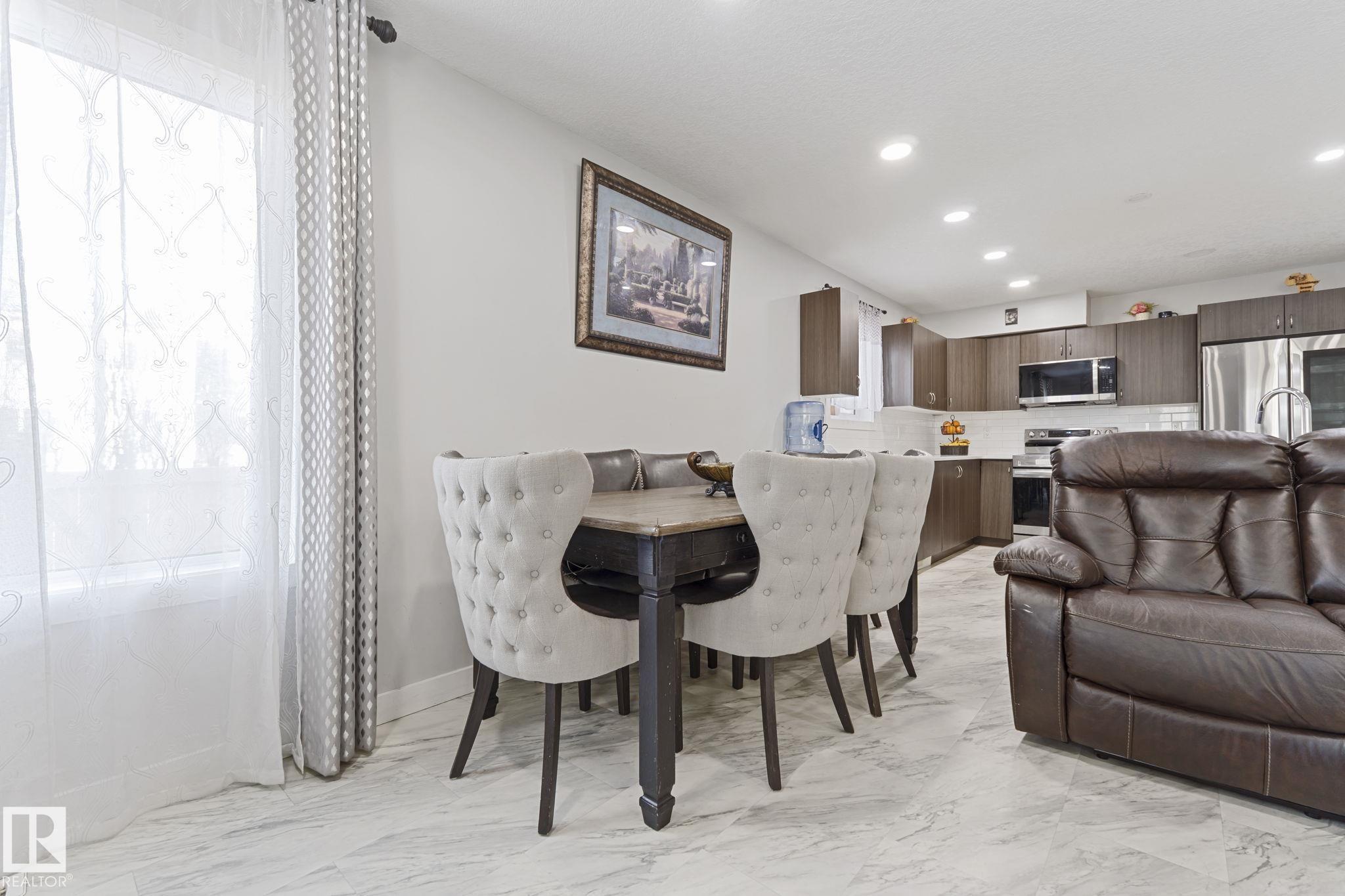 Photo 11 at 8955 150 Street NW, Jasper Park, Edmonton