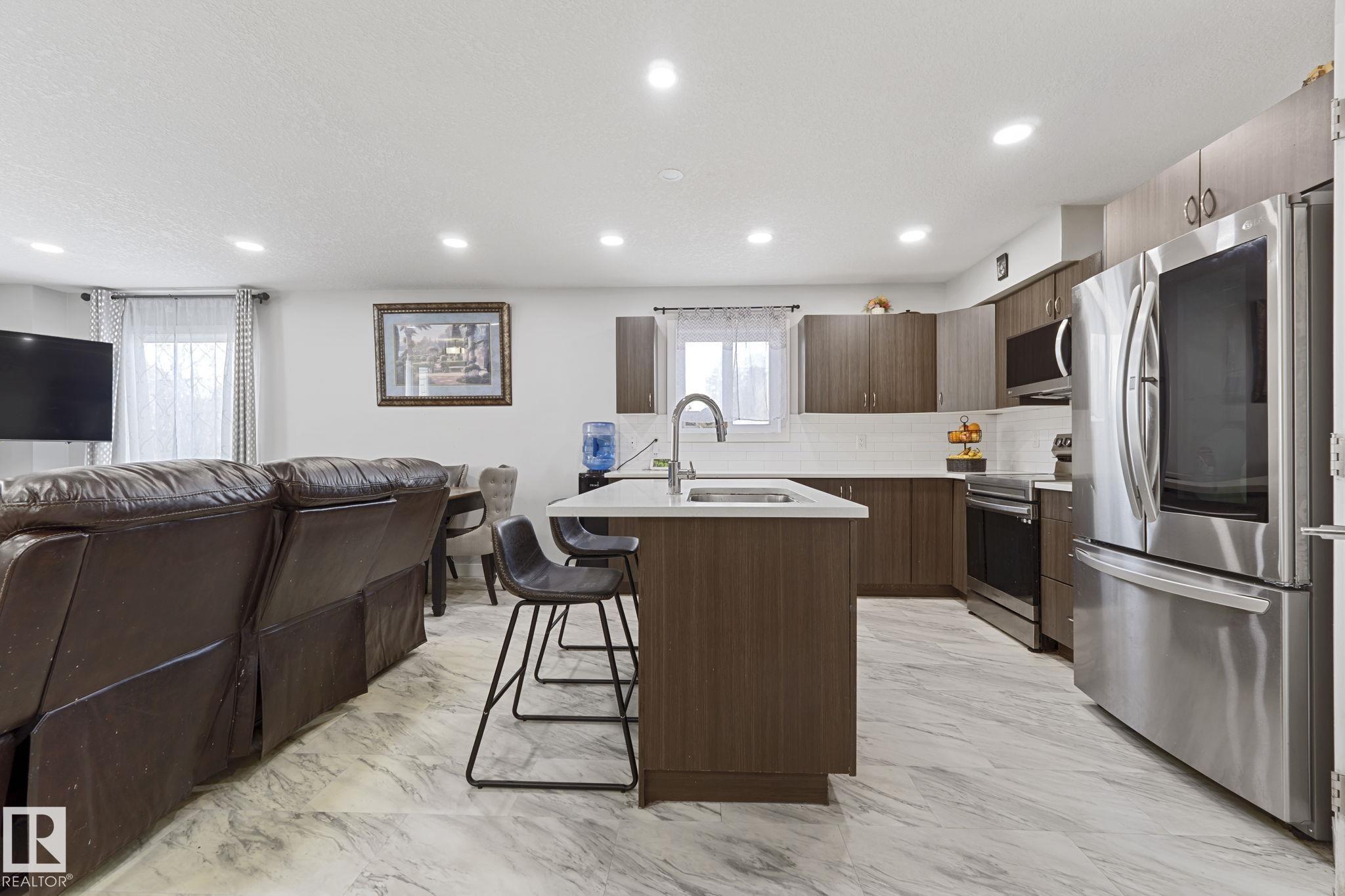 Photo 14 at 8955 150 Street NW, Jasper Park, Edmonton