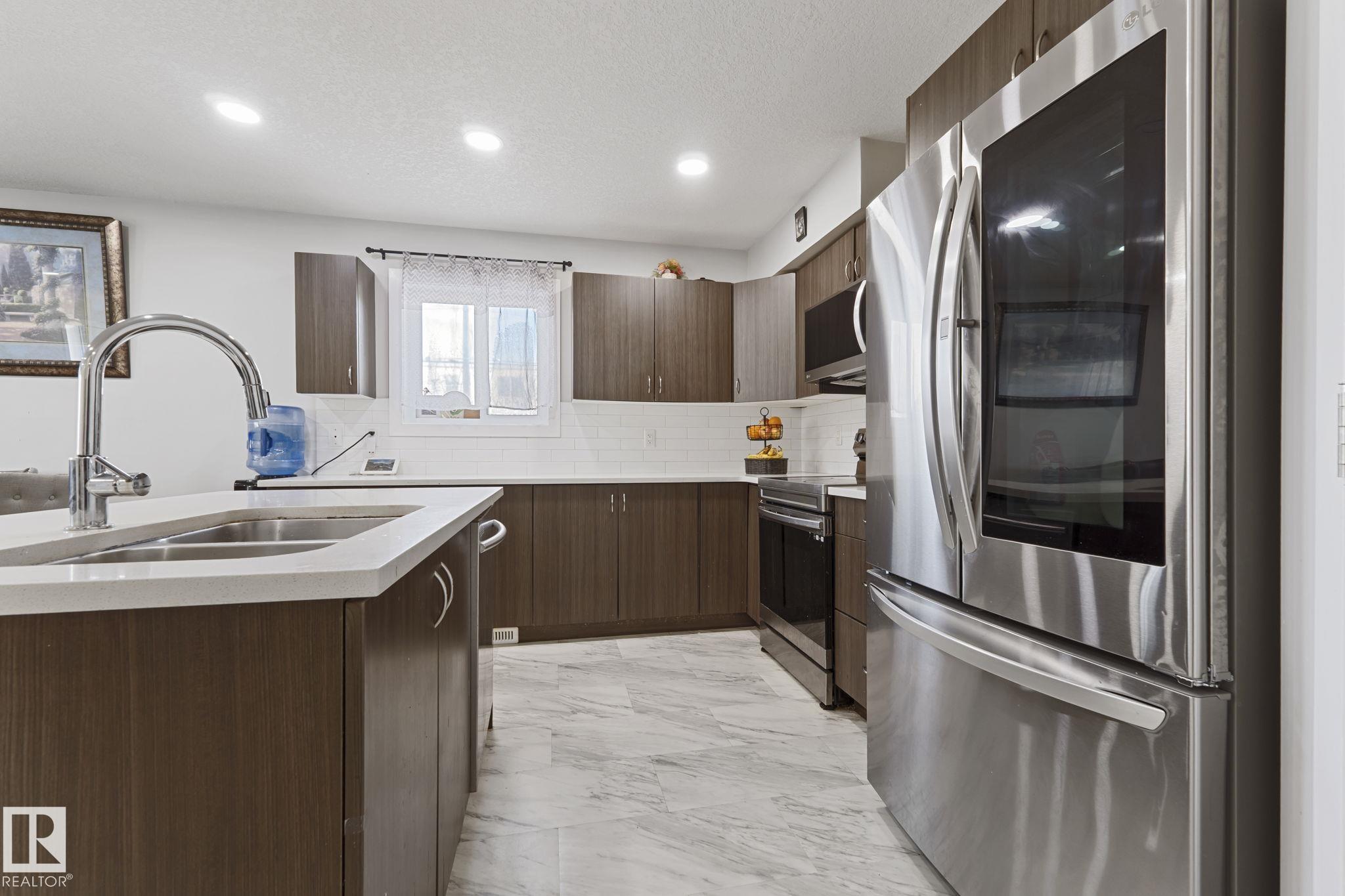 Photo 15 at 8955 150 Street NW, Jasper Park, Edmonton