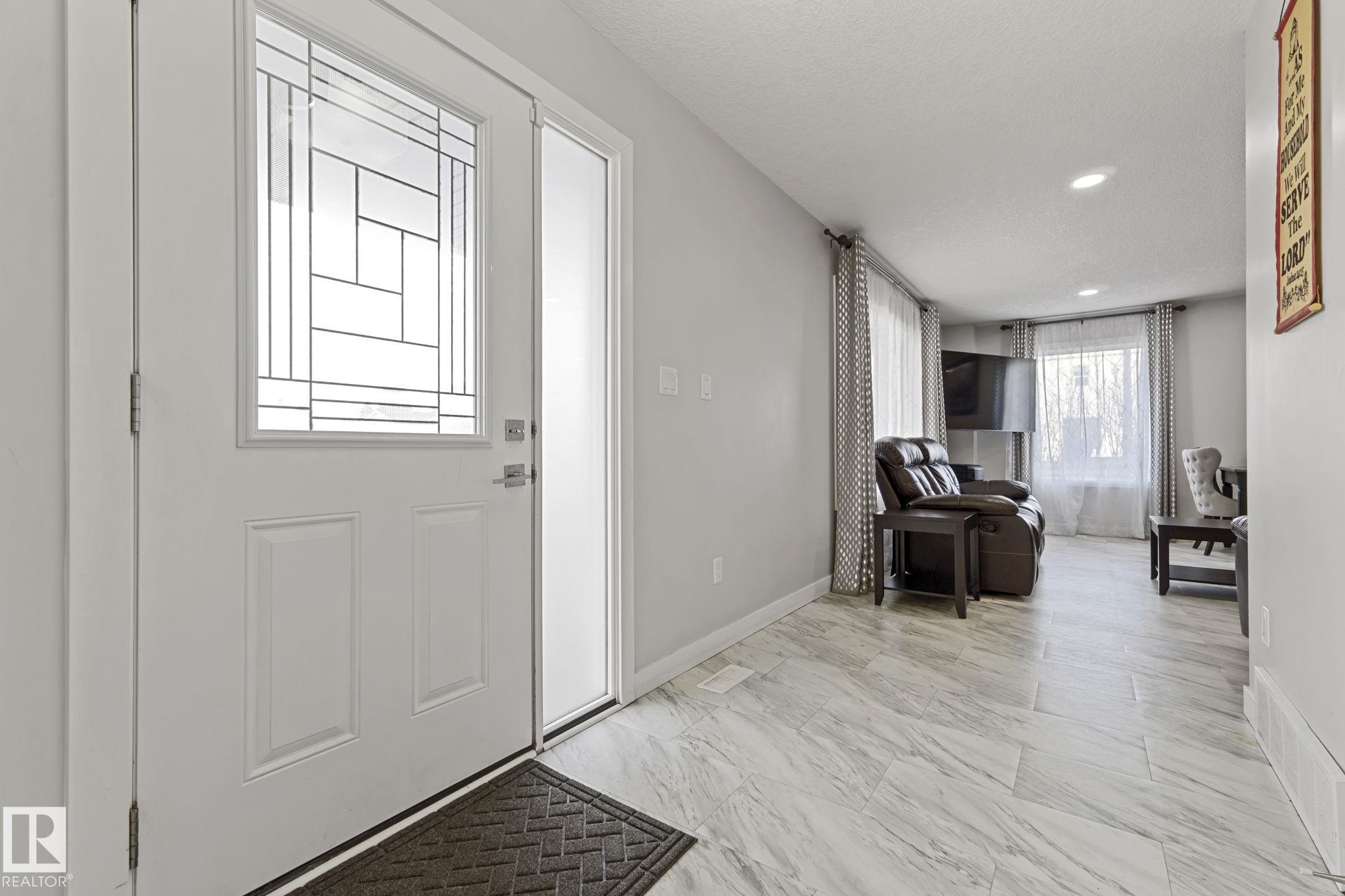 Photo 4 at 8955 150 Street NW, Jasper Park, Edmonton