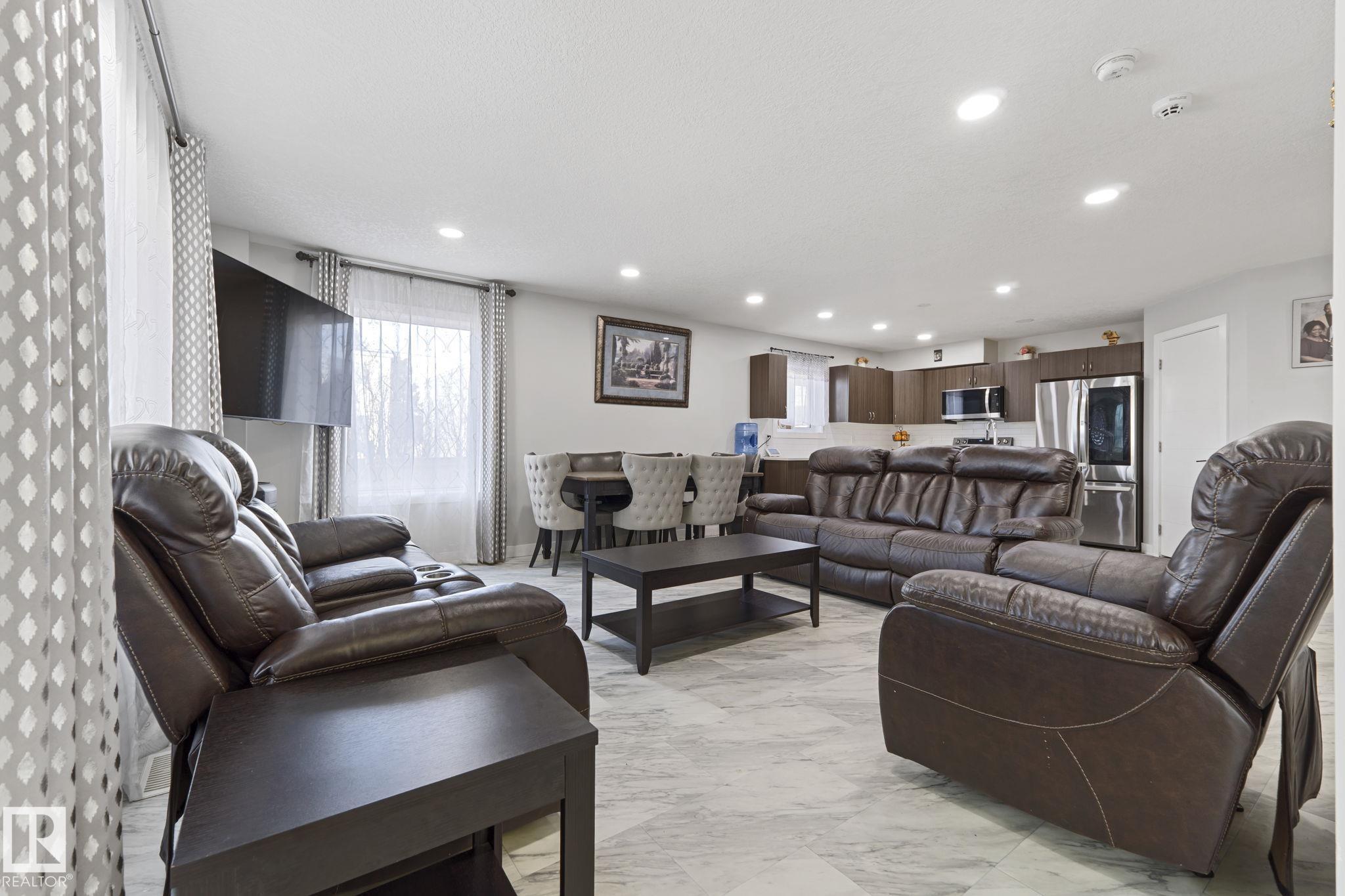 Photo 6 at 8955 150 Street NW, Jasper Park, Edmonton