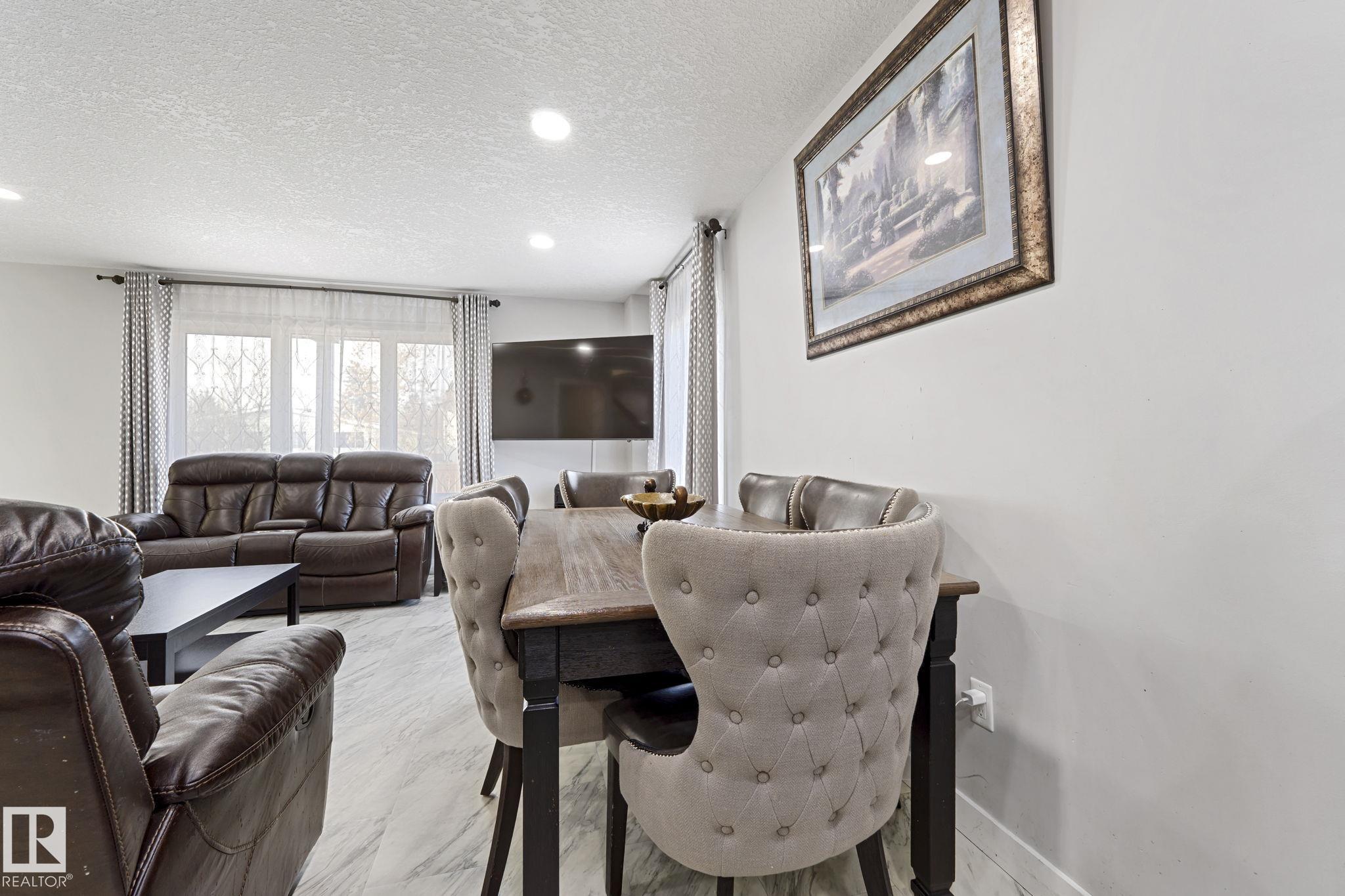 Photo 10 at 8955 150 Street NW, Jasper Park, Edmonton