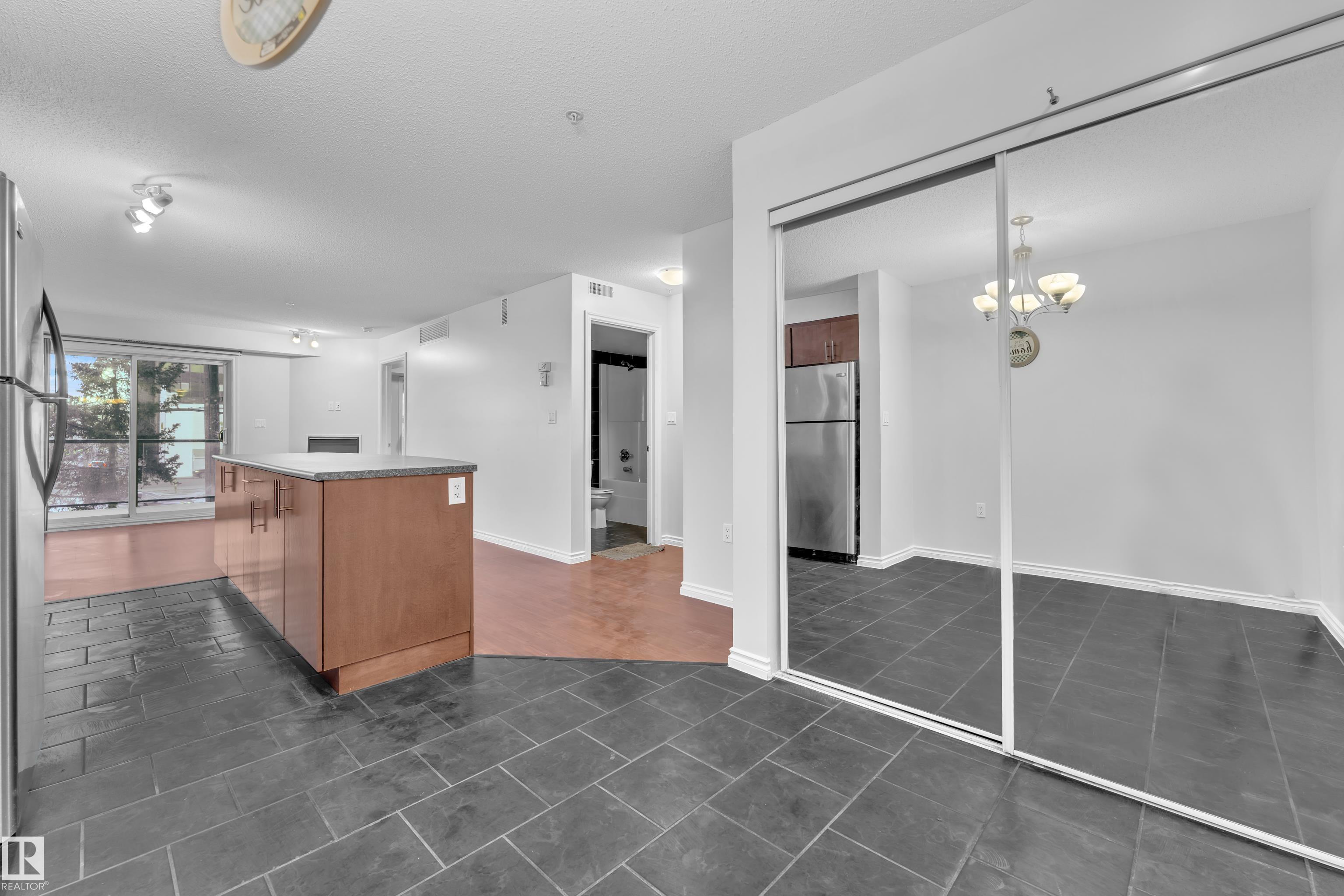 Photo 6 at 210 - 10118 106 Avenue NW, Central Mcdougall, Edmonton