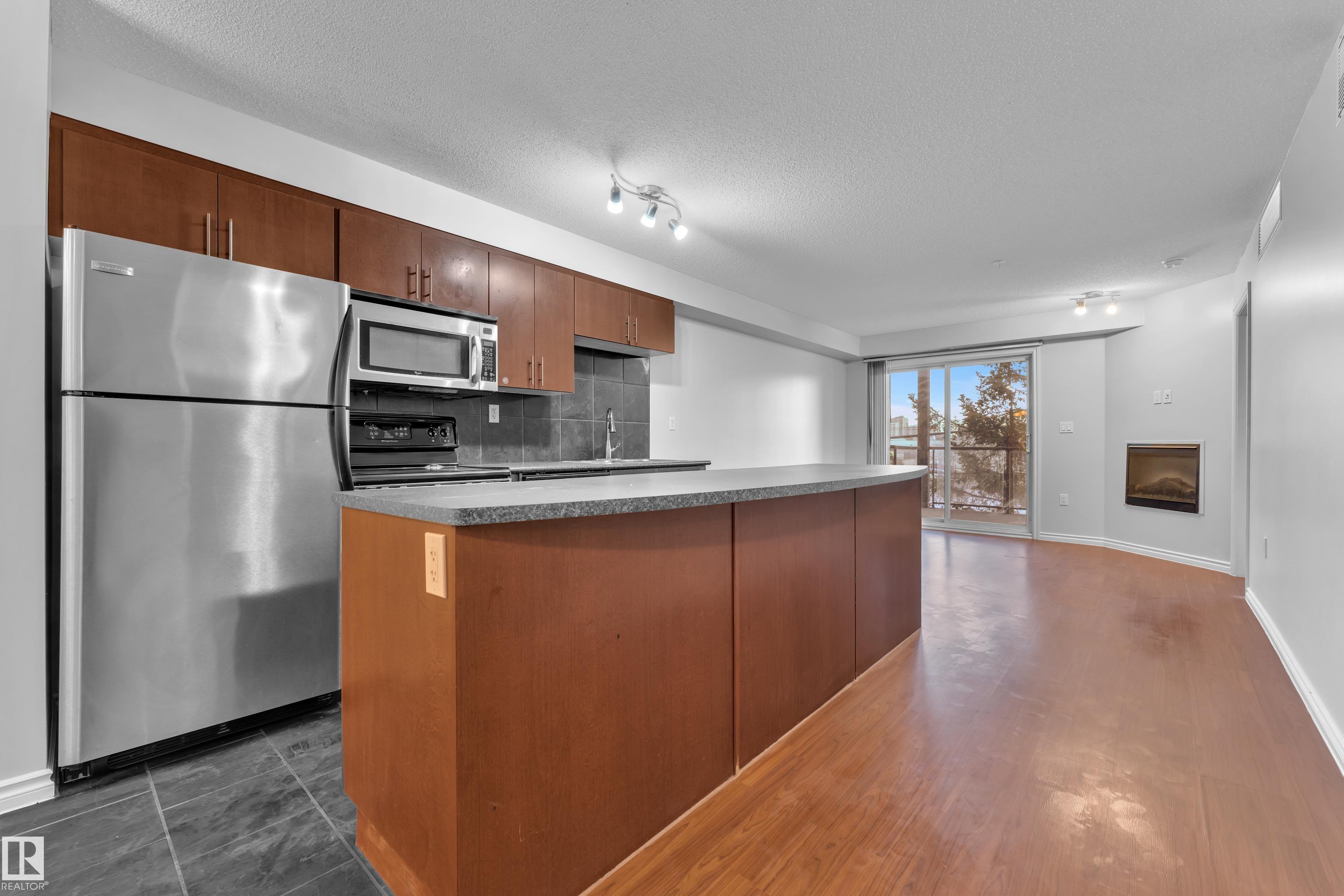 Photo 7 at 210 - 10118 106 Avenue NW, Central Mcdougall, Edmonton