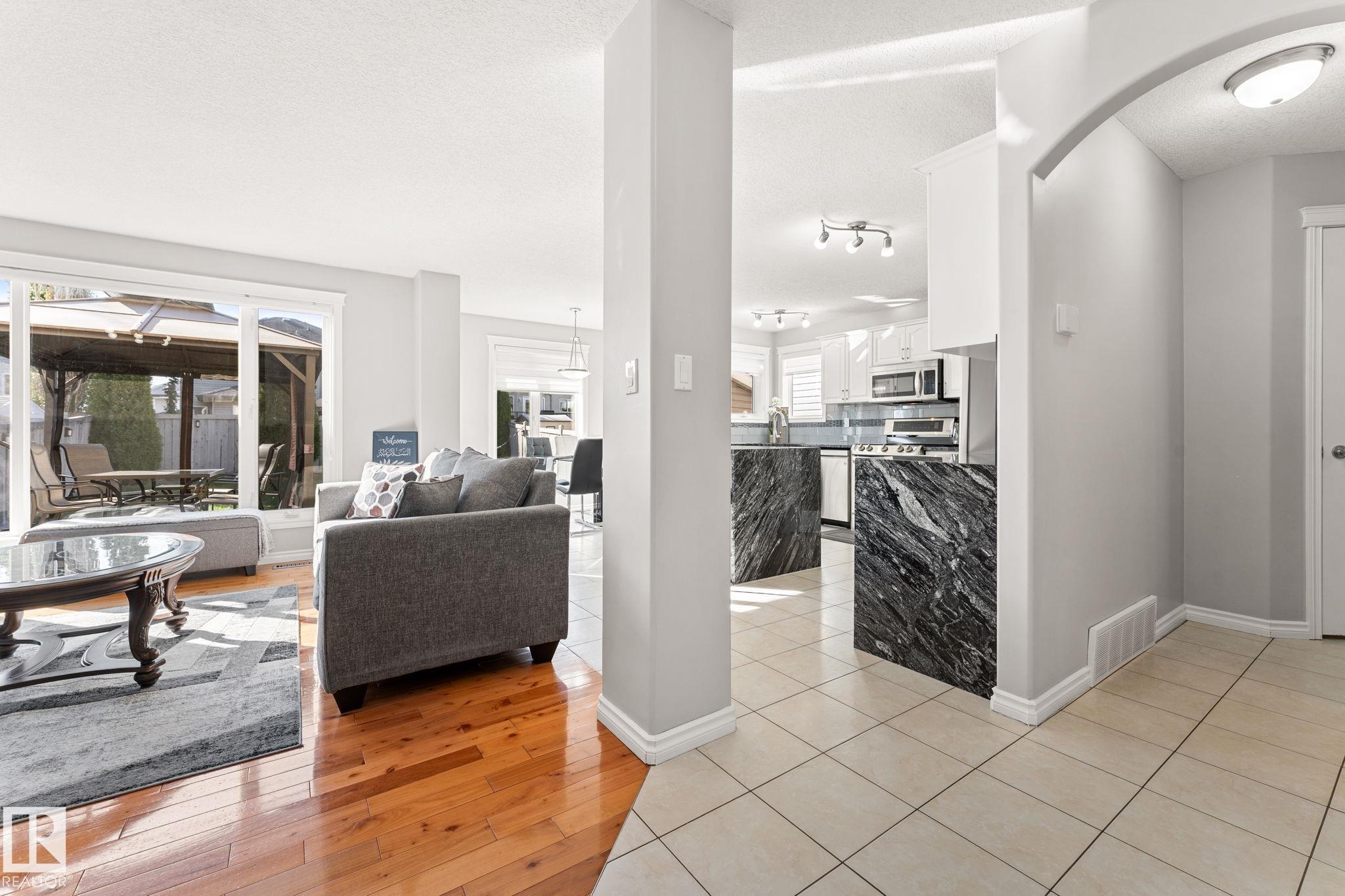 Photo 8 at 10655 181 Avenue NW, Chambery, Edmonton