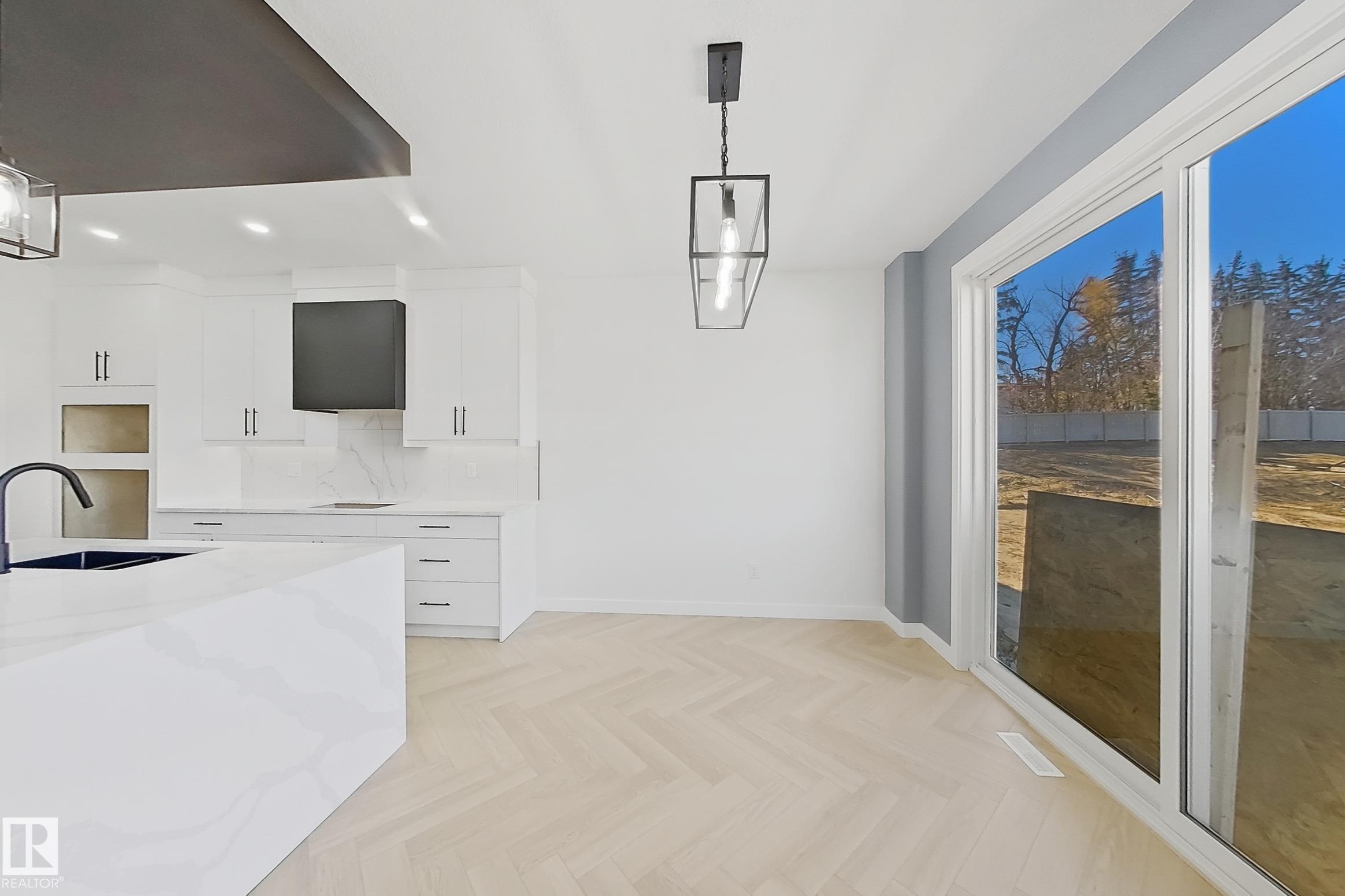 Photo 14 at 1558 Siskin Link NW, Kinglet Gardens, Edmonton