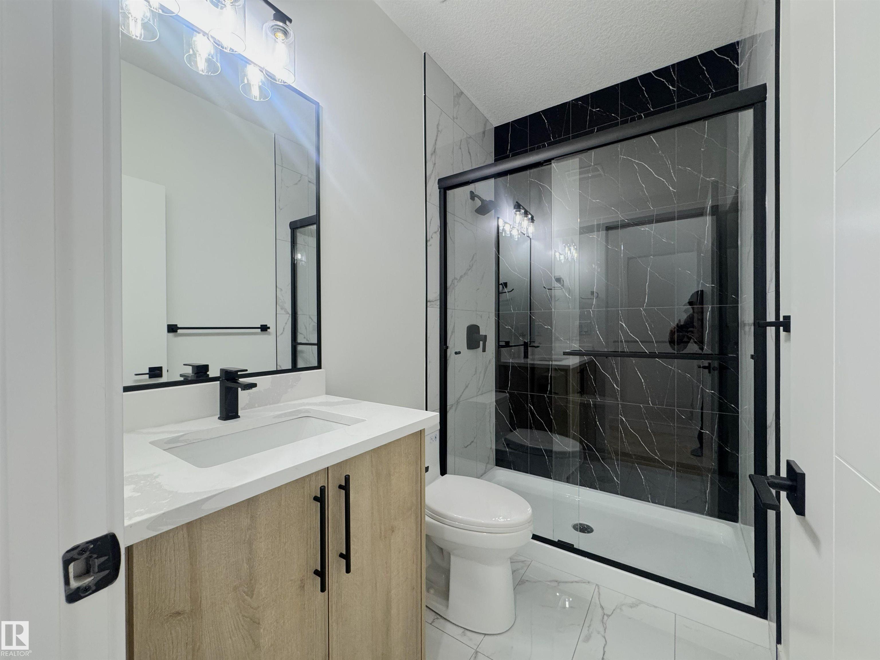 Photo 10 at 1558 Siskin Link NW, Kinglet Gardens, Edmonton