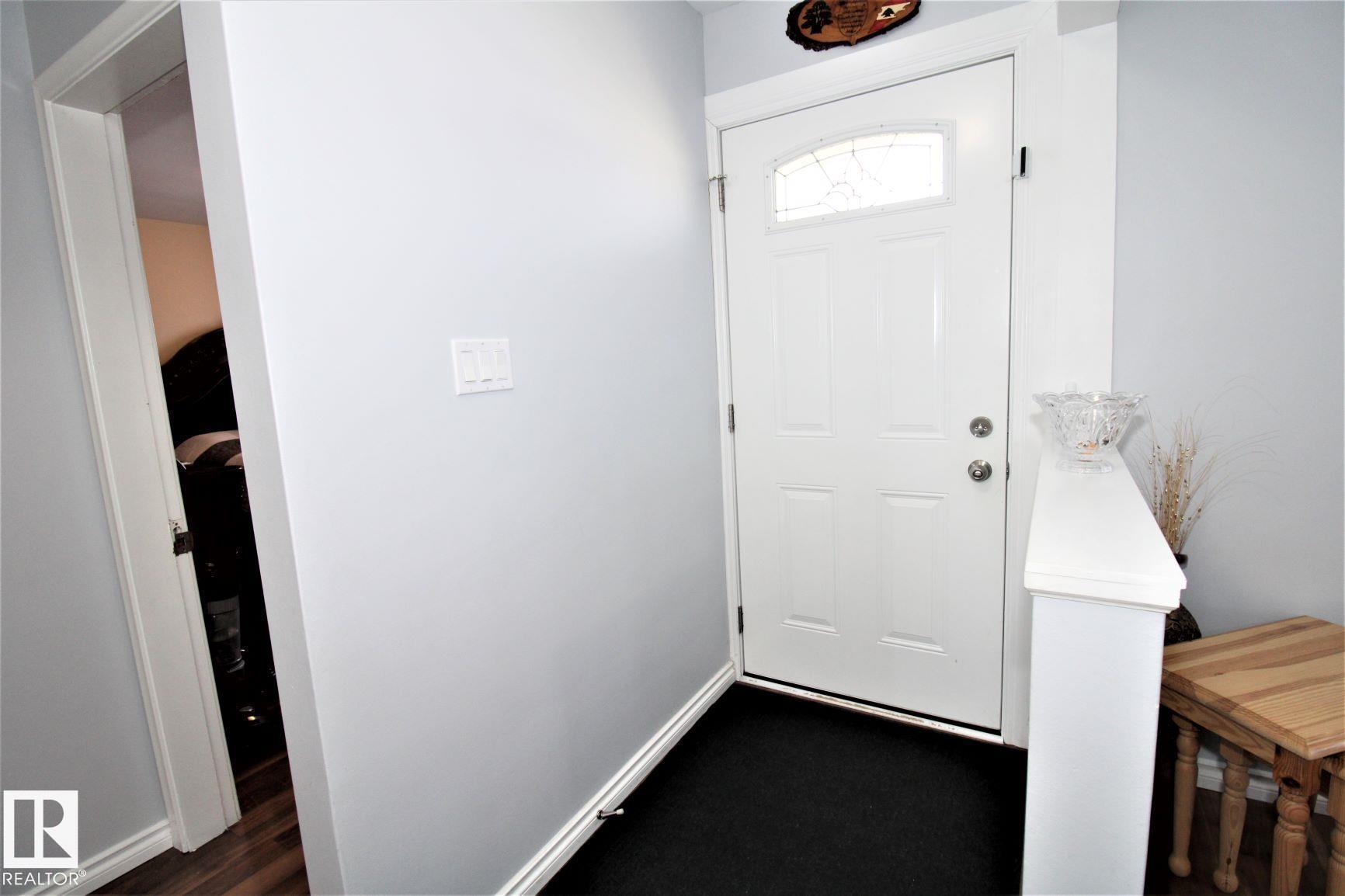 Photo 6 at 12111 137 Avenue NW, Kensington, Edmonton