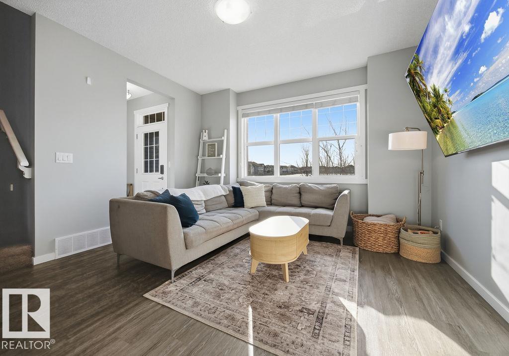 Photo 10 at 2306 Glenridding Boulevard SW, Glenridding Heights, Edmonton