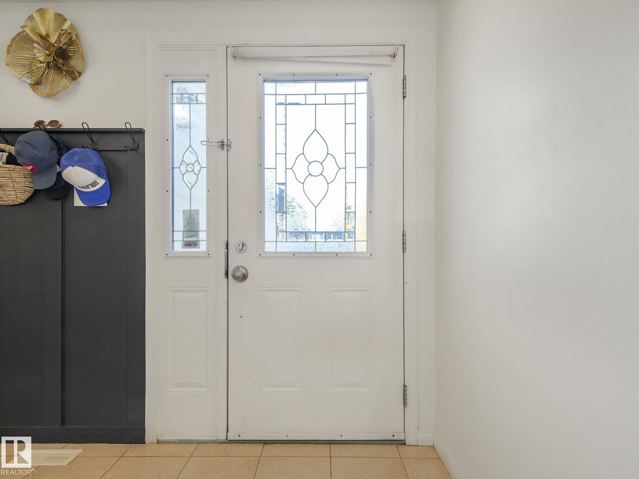 Photo 12 at 3239 21 Street NW, Silver Berry, Edmonton