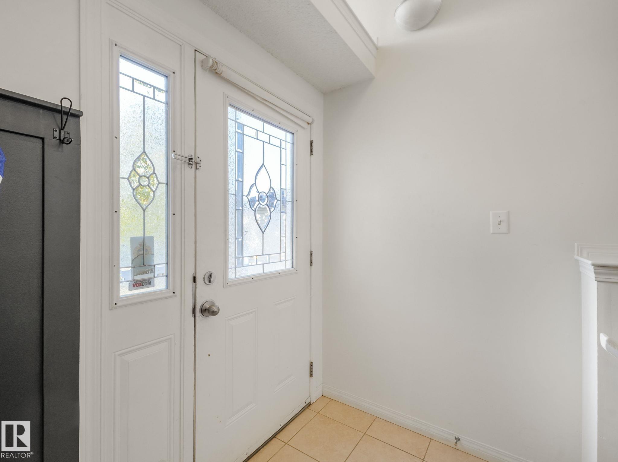 Photo 13 at 3239 21 Street NW, Silver Berry, Edmonton