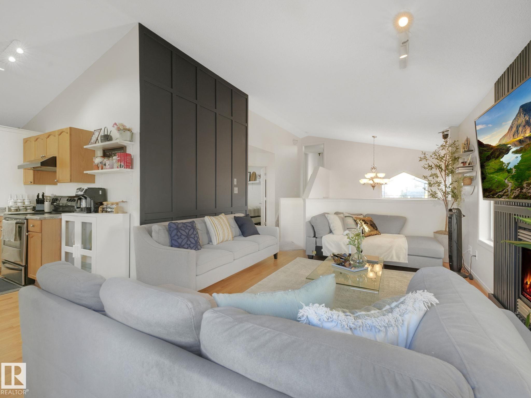 Photo 19 at 3239 21 Street NW, Silver Berry, Edmonton