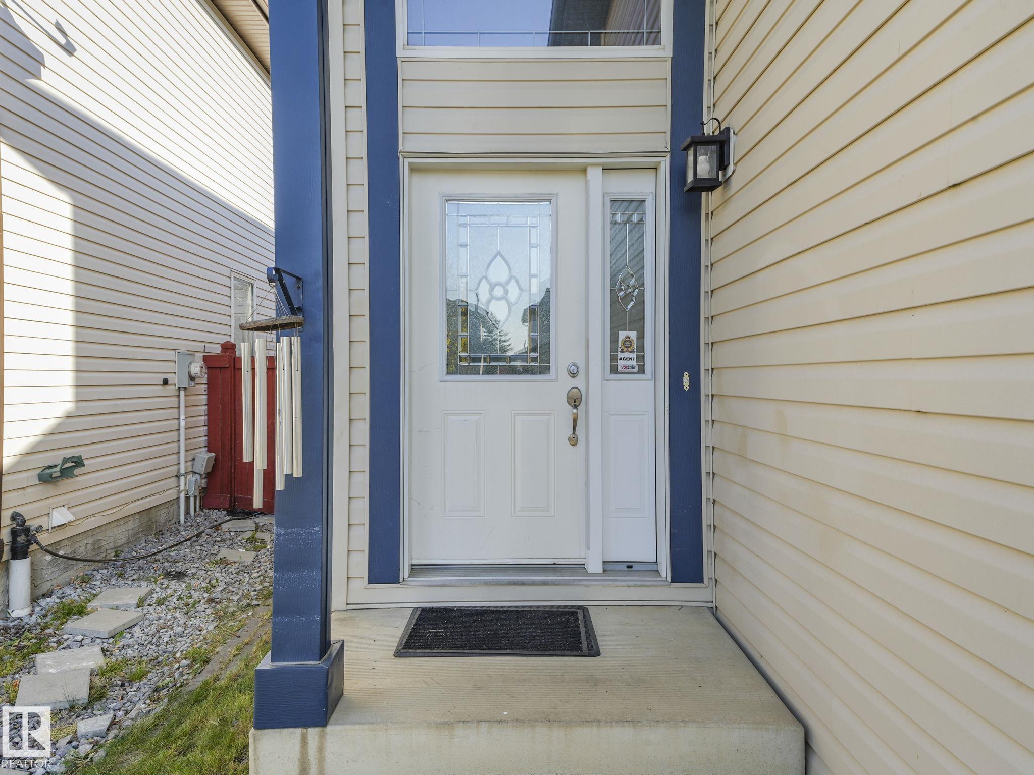 3239 21 Street NW, Silver Berry, Edmonton