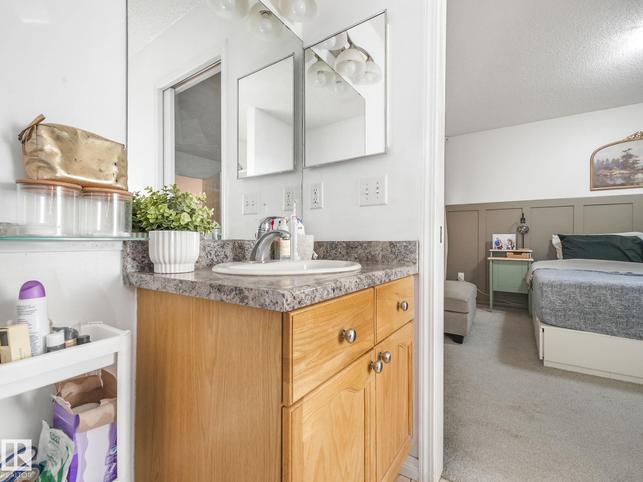 Photo 41 at 3239 21 Street NW, Silver Berry, Edmonton