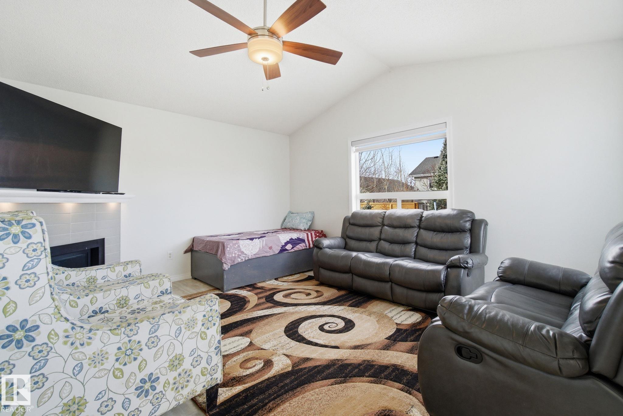 Photo 13 at 3248 22 Street NW, Silver Berry, Edmonton