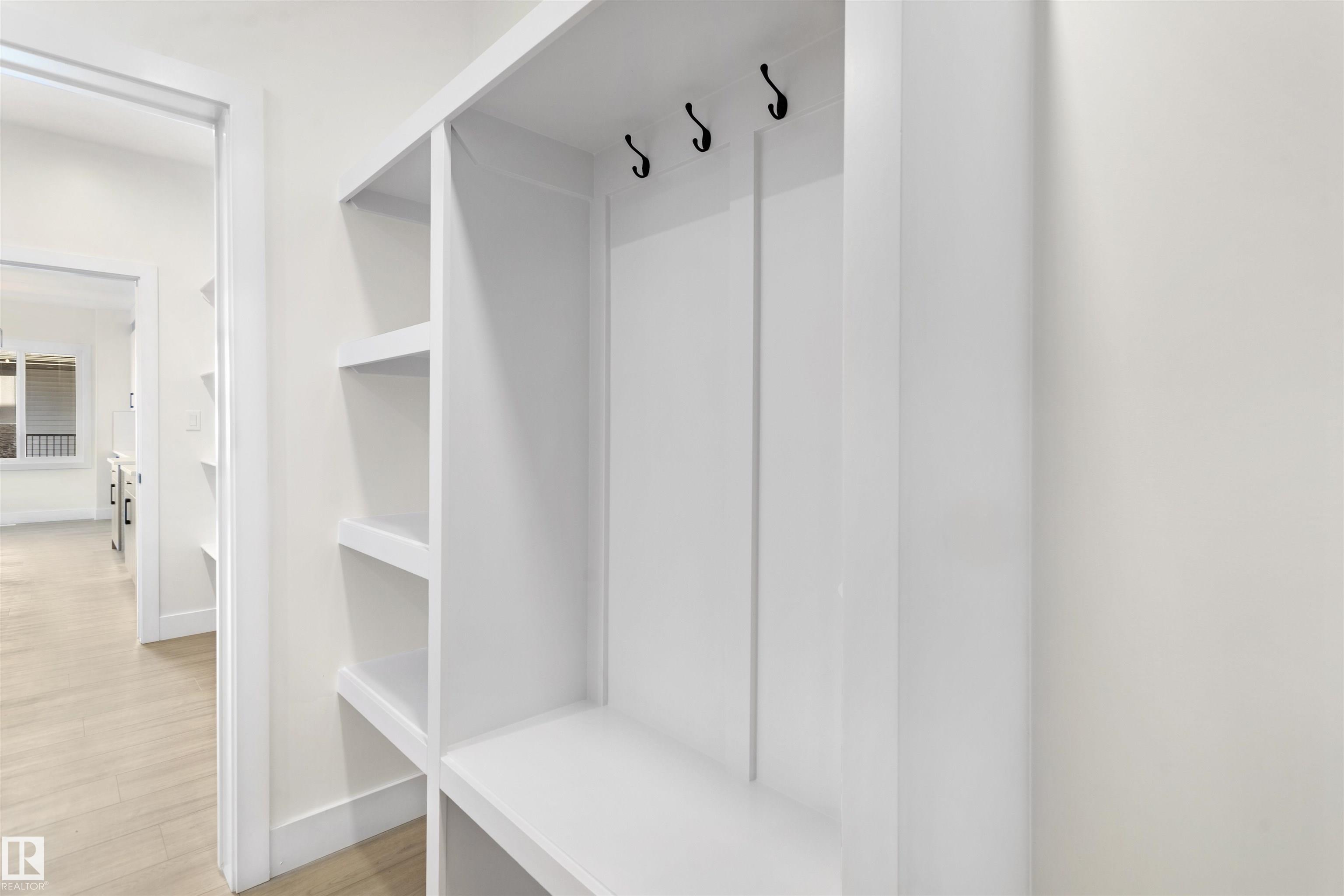 Photo 10 at 60 Meadowgrove Landing, McLaughlin, Spruce Grove