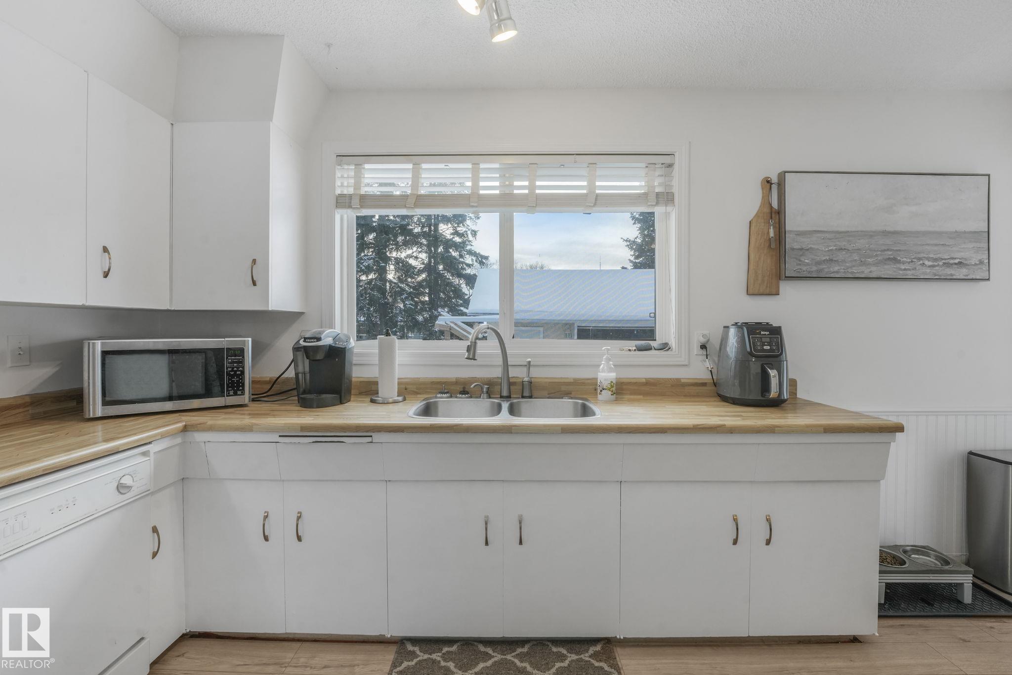 Photo 11 at 17 Starling Drive, Brentwood, Sherwood Park