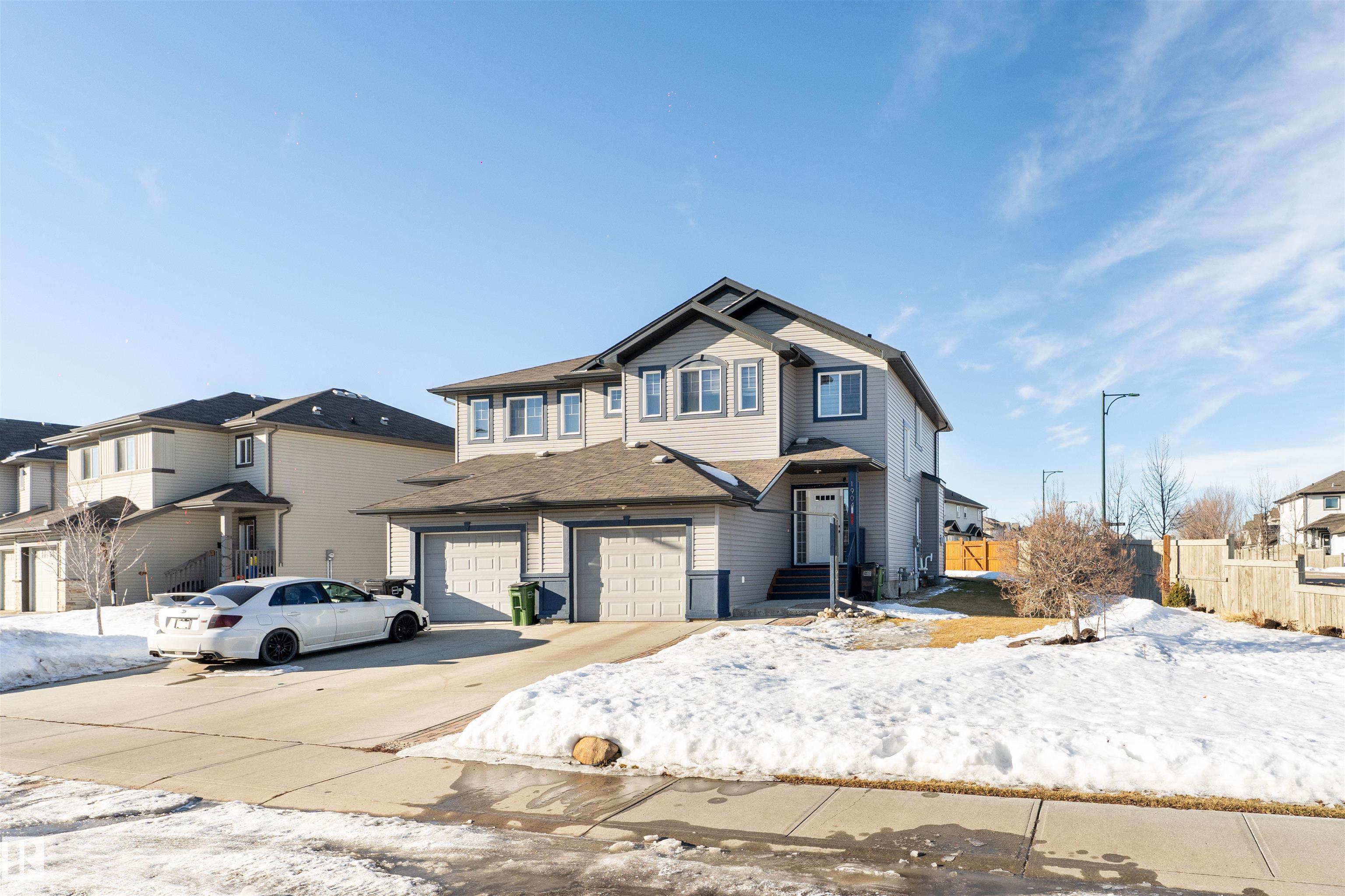 1904 118 Street SW, Rutherford, Edmonton
