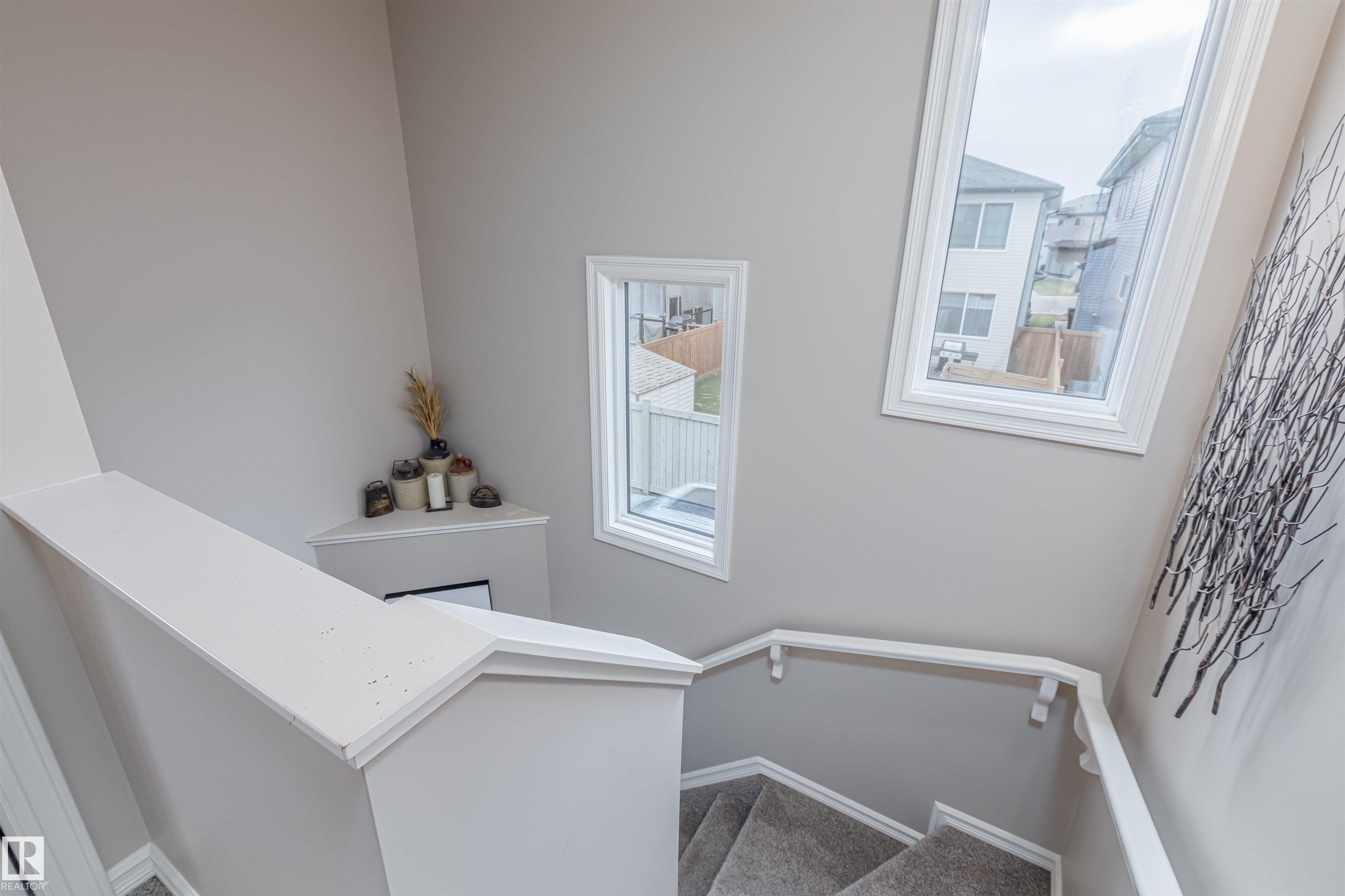 Photo 29 at 816 35 Avenue NW, Maple Crest, Edmonton