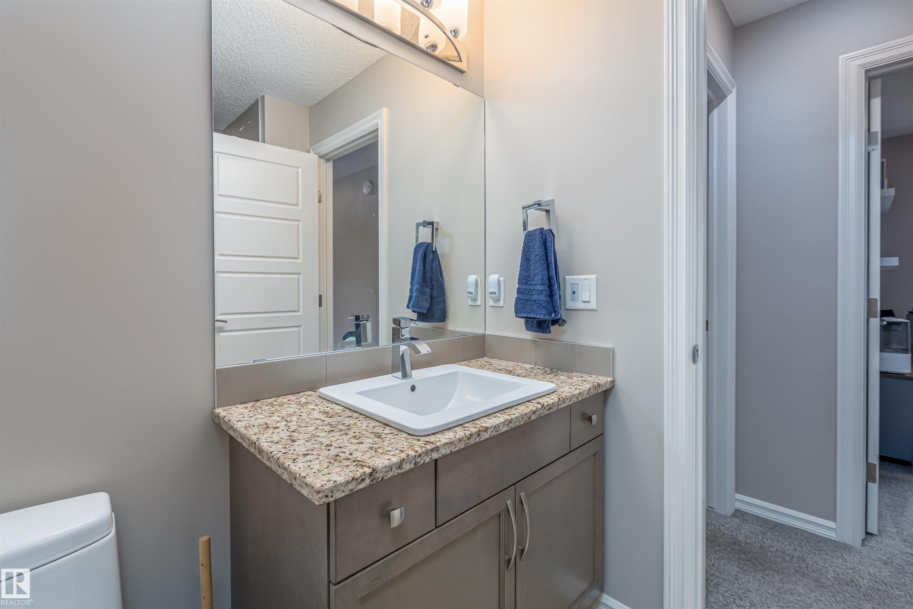 Photo 37 at 816 35 Avenue NW, Maple Crest, Edmonton