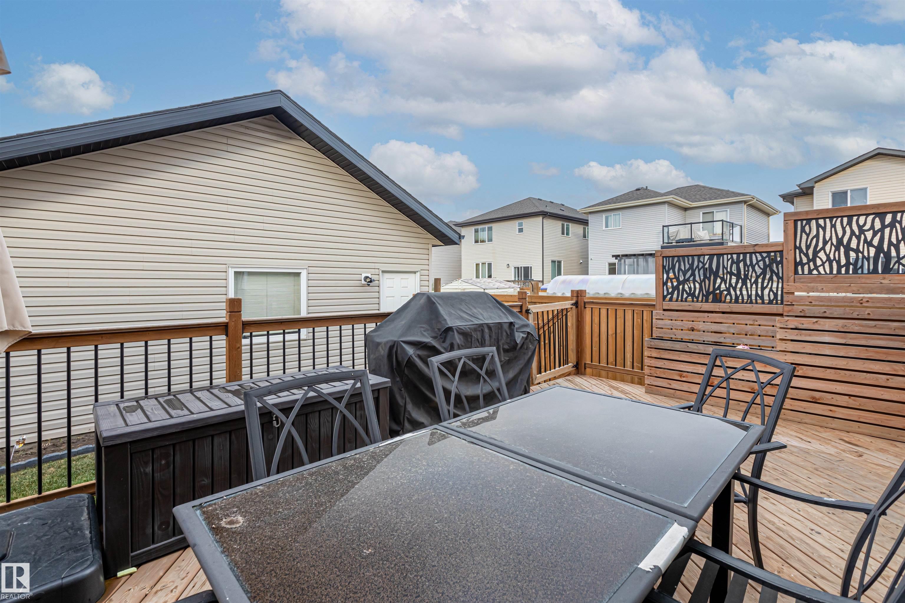 Photo 50 at 816 35 Avenue NW, Maple Crest, Edmonton