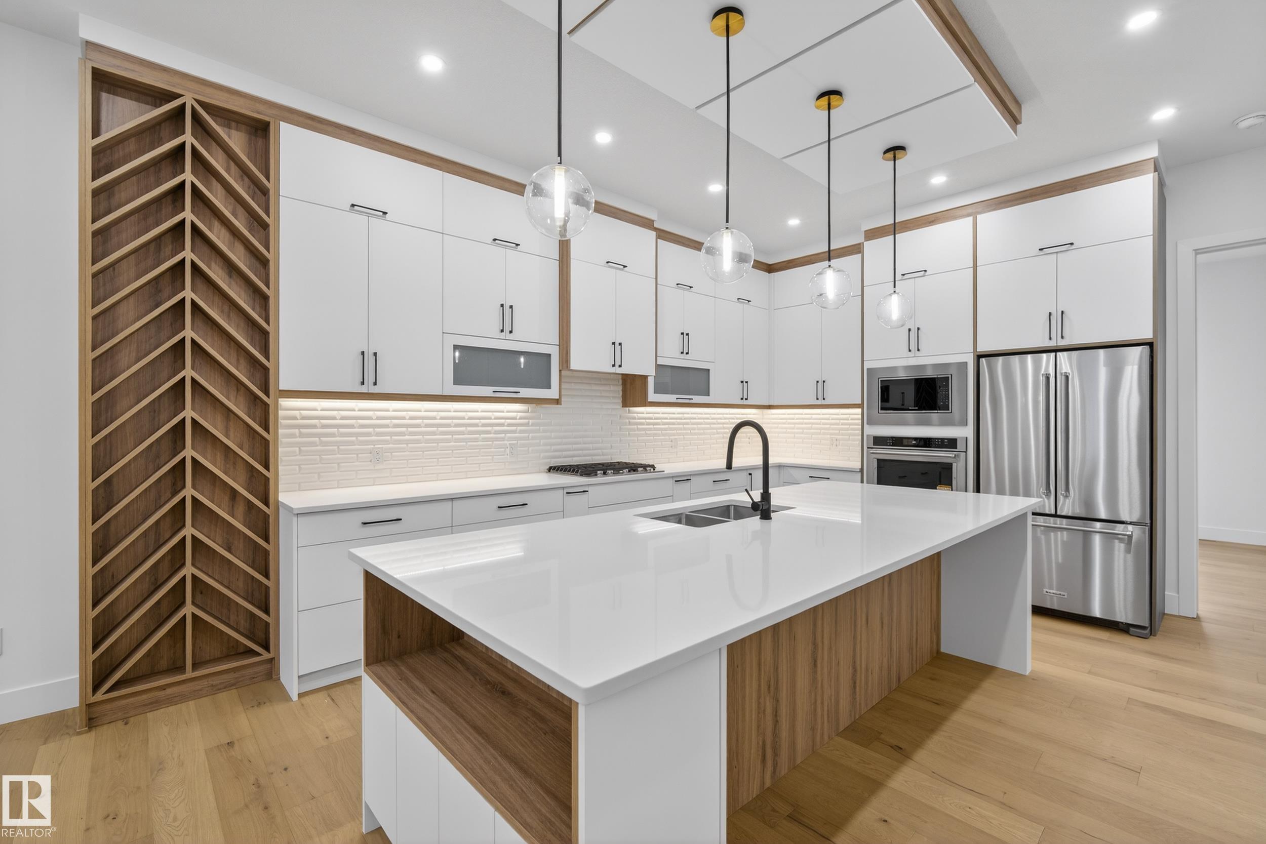 11613 79 Avenue NW, Belgravia, Edmonton 2